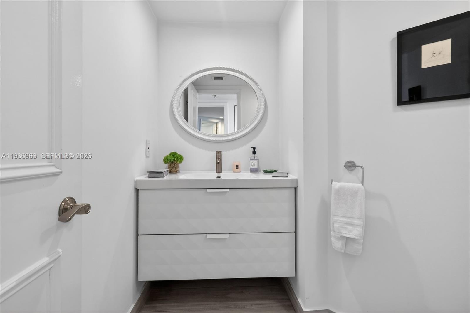 1000 Island Blvd #707, Aventura FL 33160
