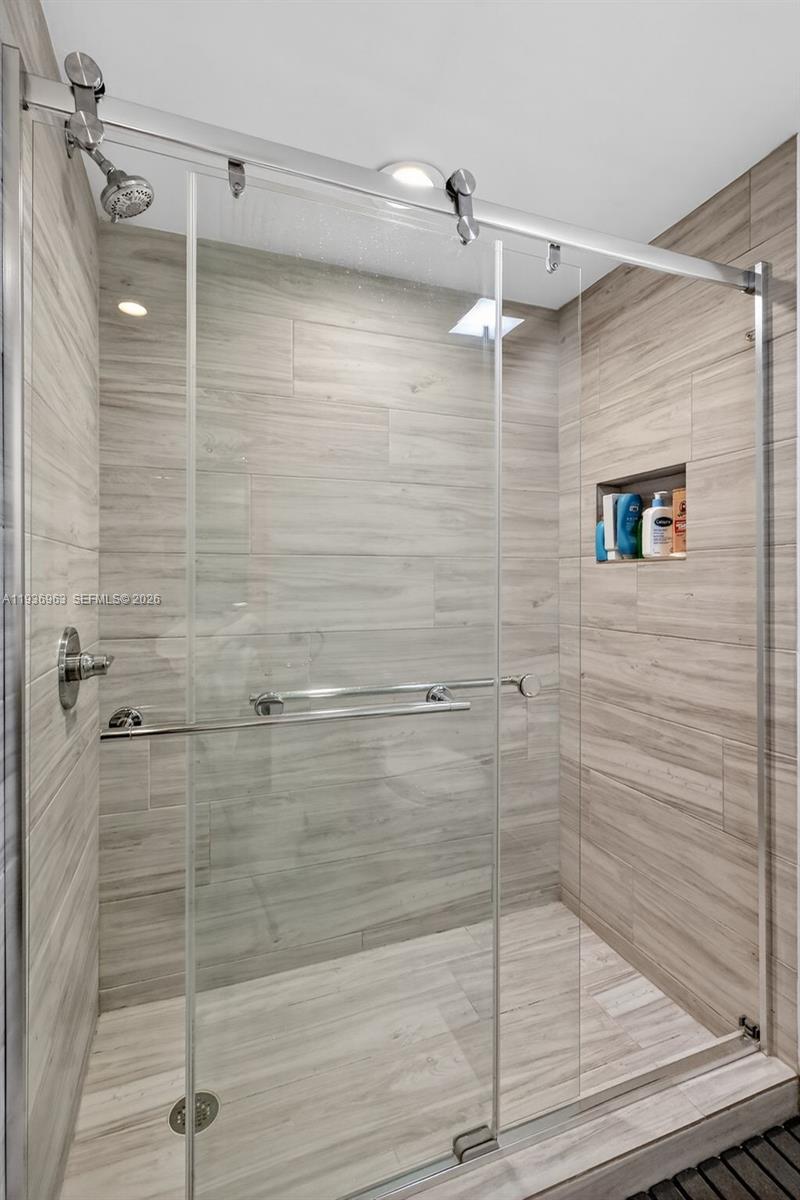 1000 Island Blvd #707, Aventura FL 33160