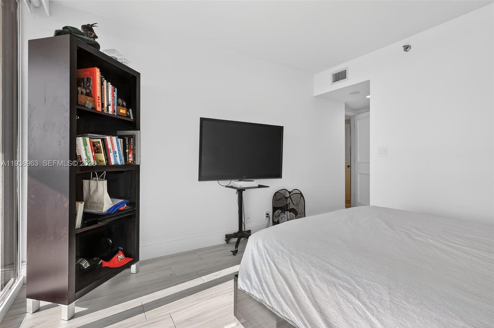 1000 Island Blvd #707, Aventura FL 33160
