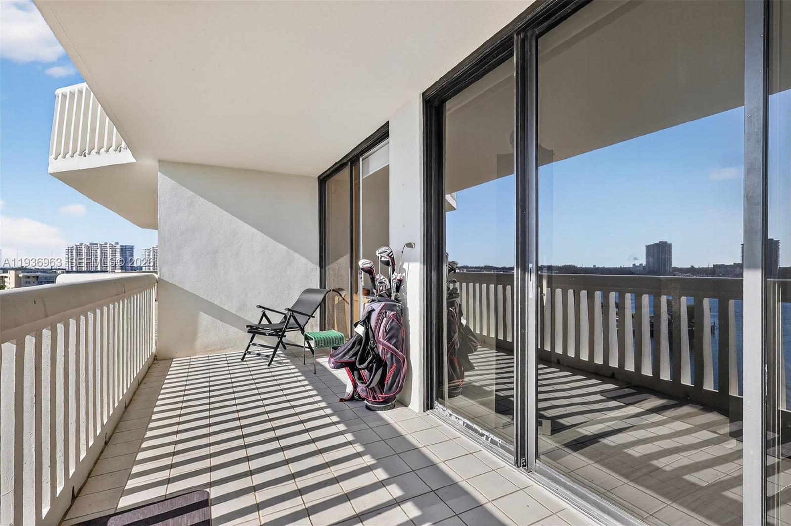 1000 Island Blvd #707, Aventura FL 33160
