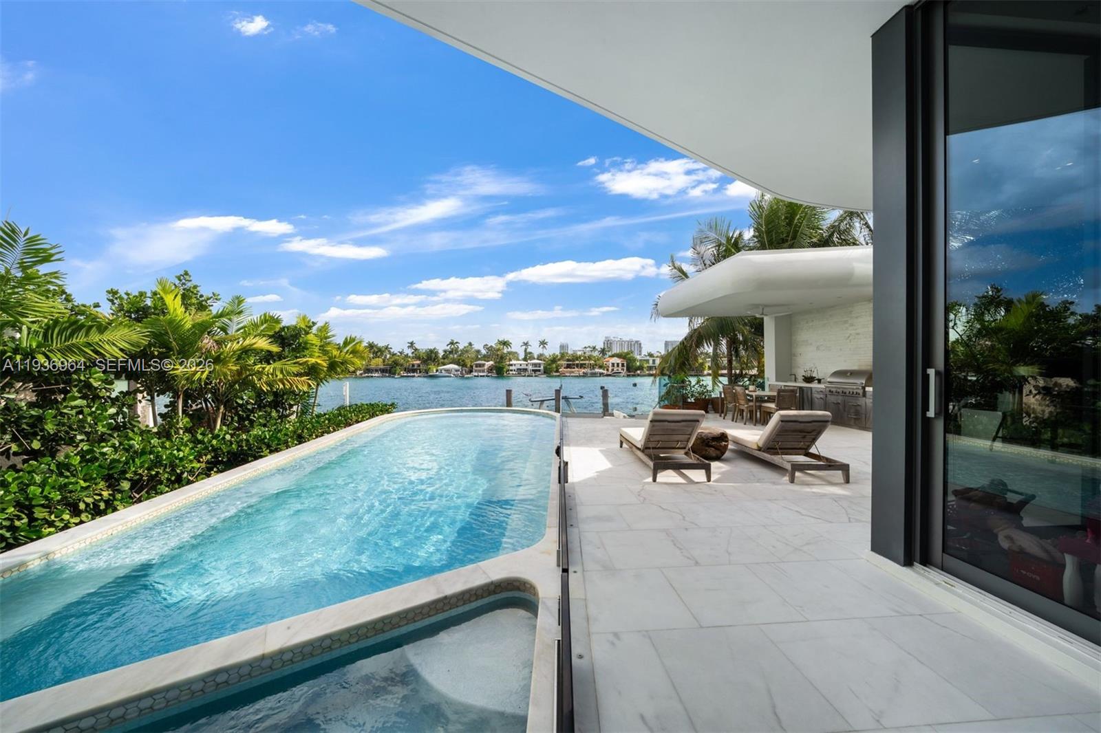 503 E Dilido Dr, Miami Beach FL 33139