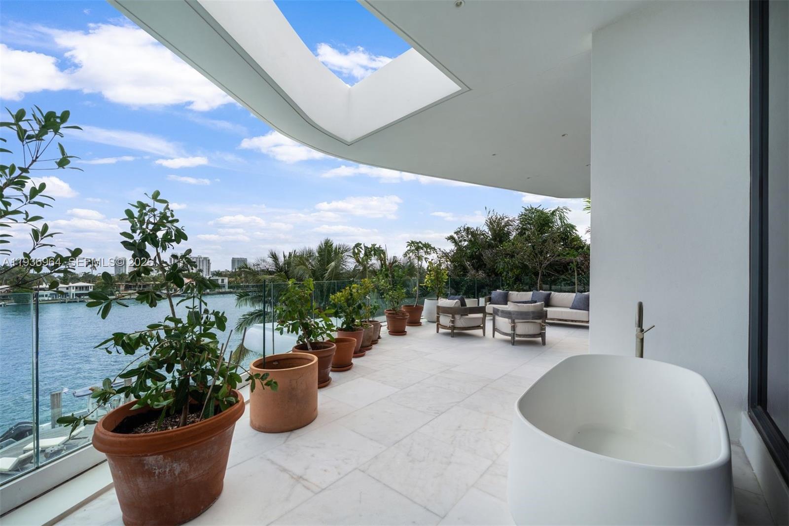503 E Dilido Dr, Miami Beach FL 33139