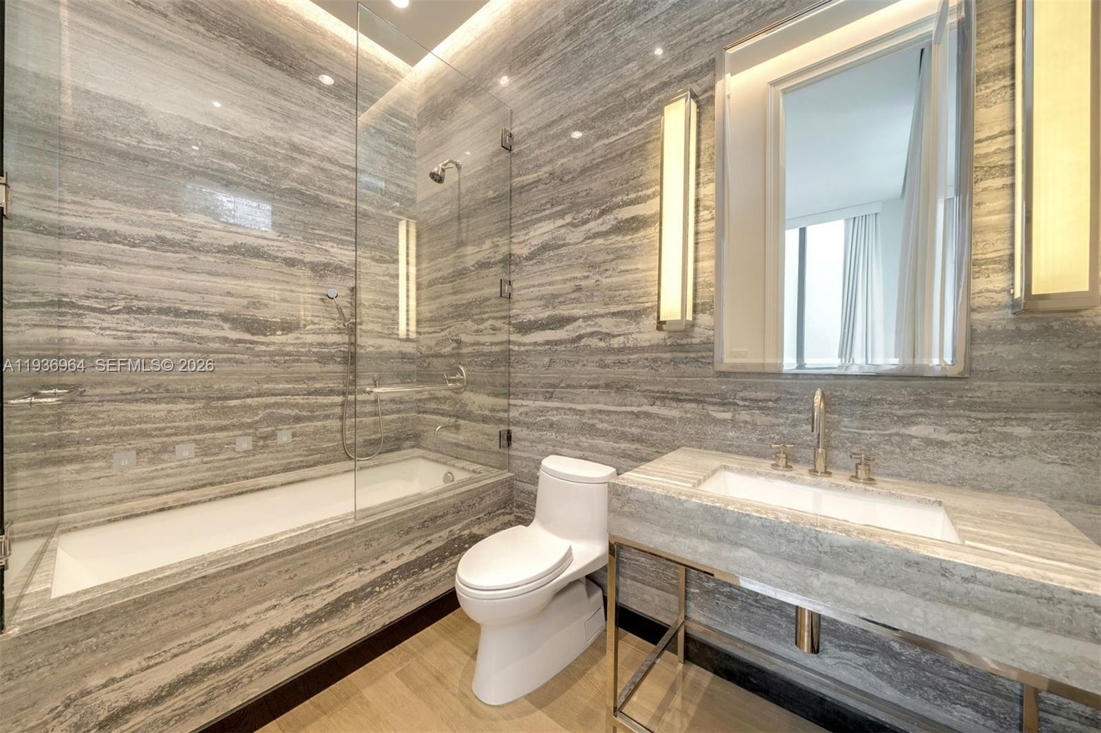 503 E Dilido Dr, Miami Beach FL 33139