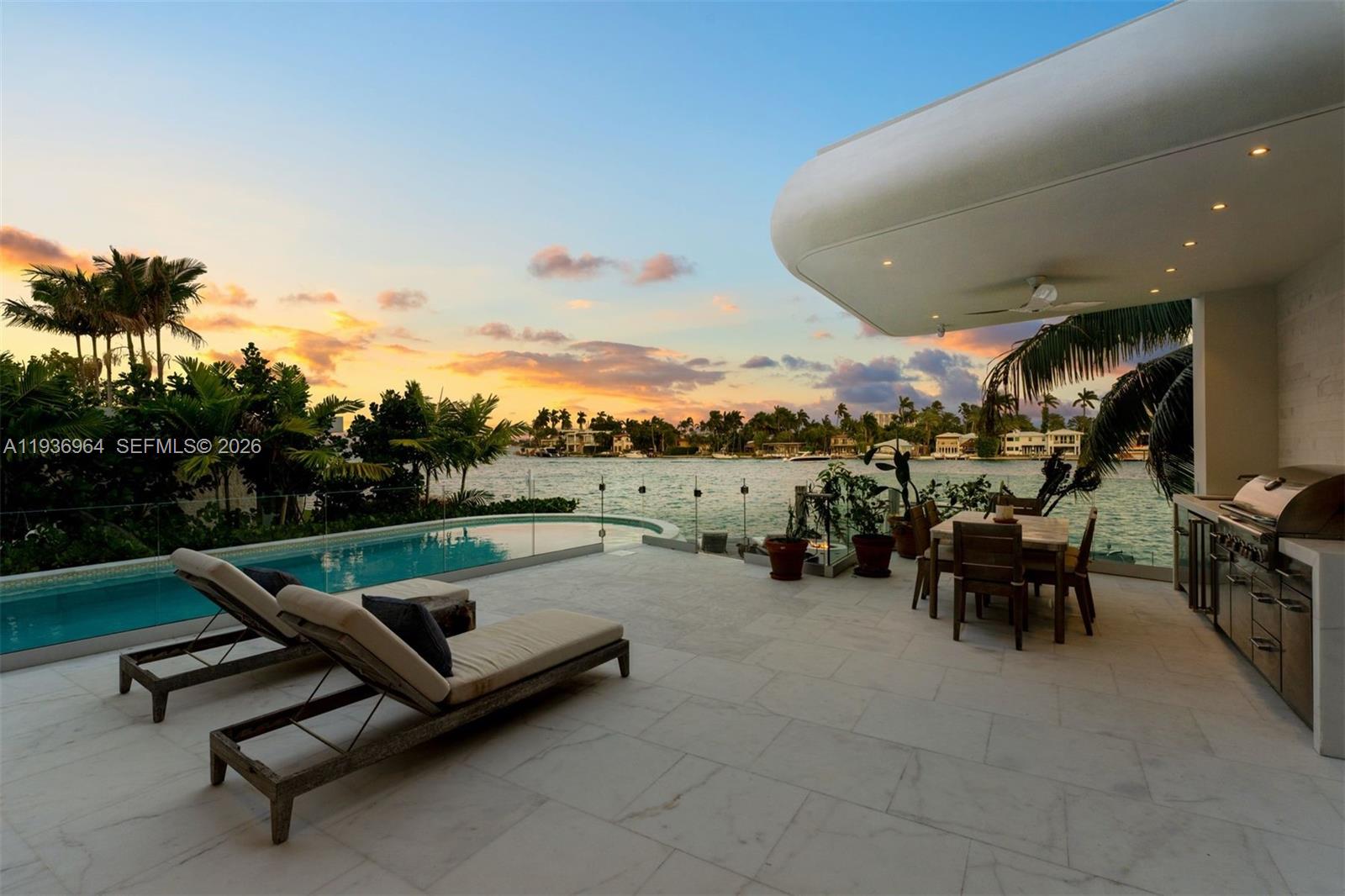 503 E Dilido Dr, Miami Beach FL 33139