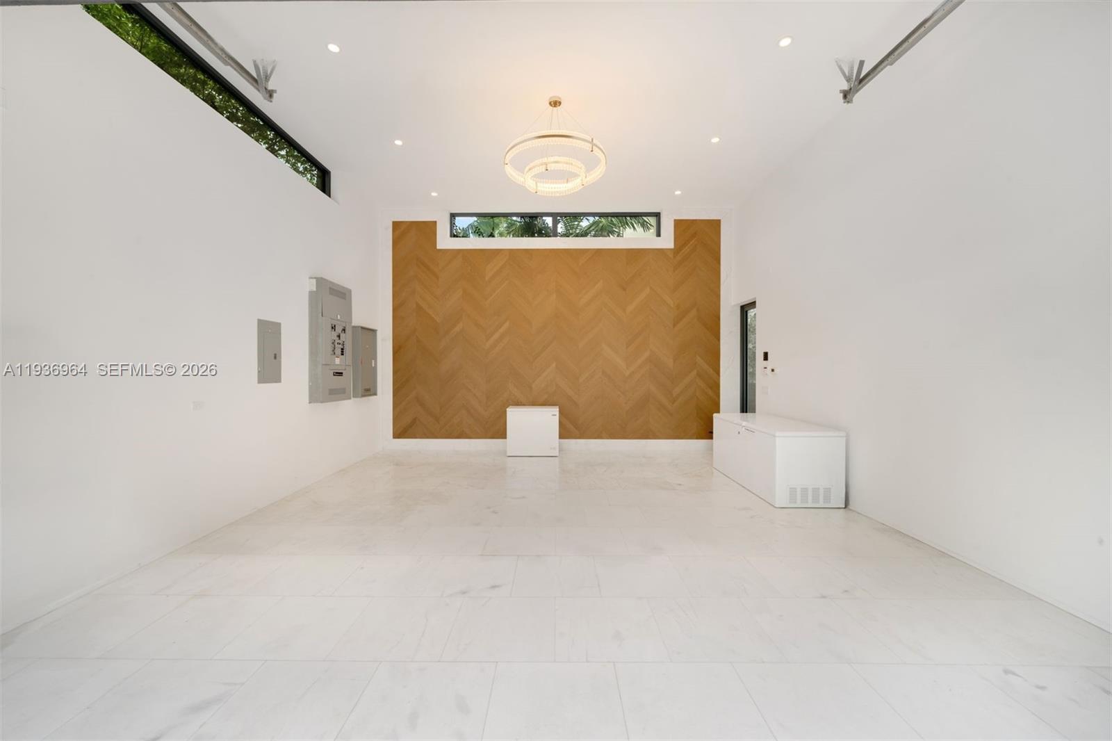 503 E Dilido Dr, Miami Beach FL 33139