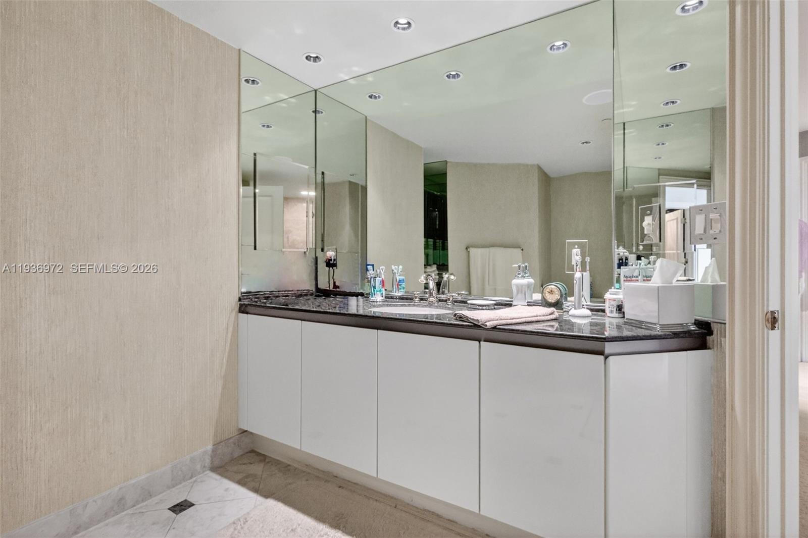 2600 Island Blvd #3006, Aventura FL 33160