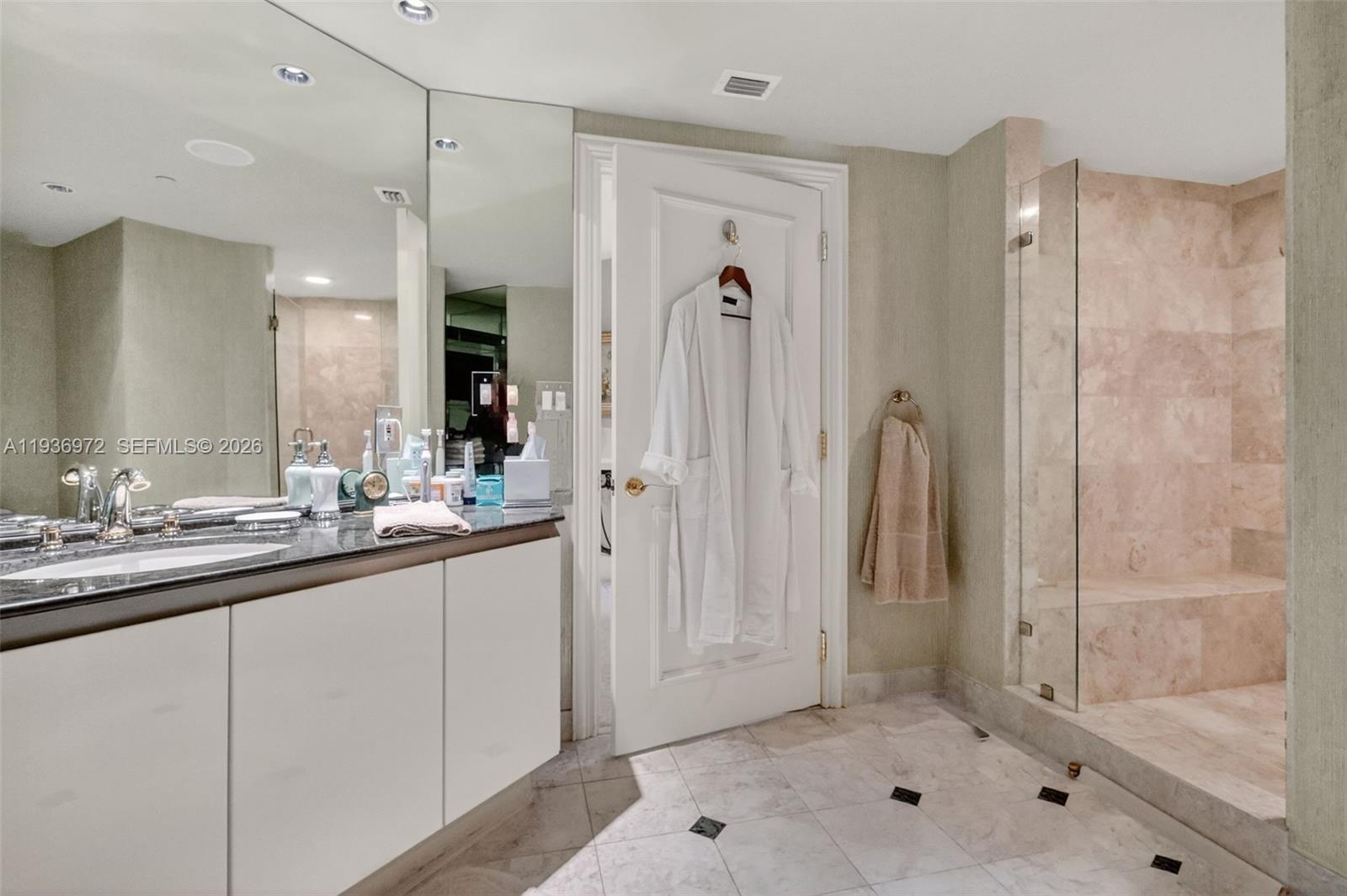 2600 Island Blvd #3006, Aventura FL 33160