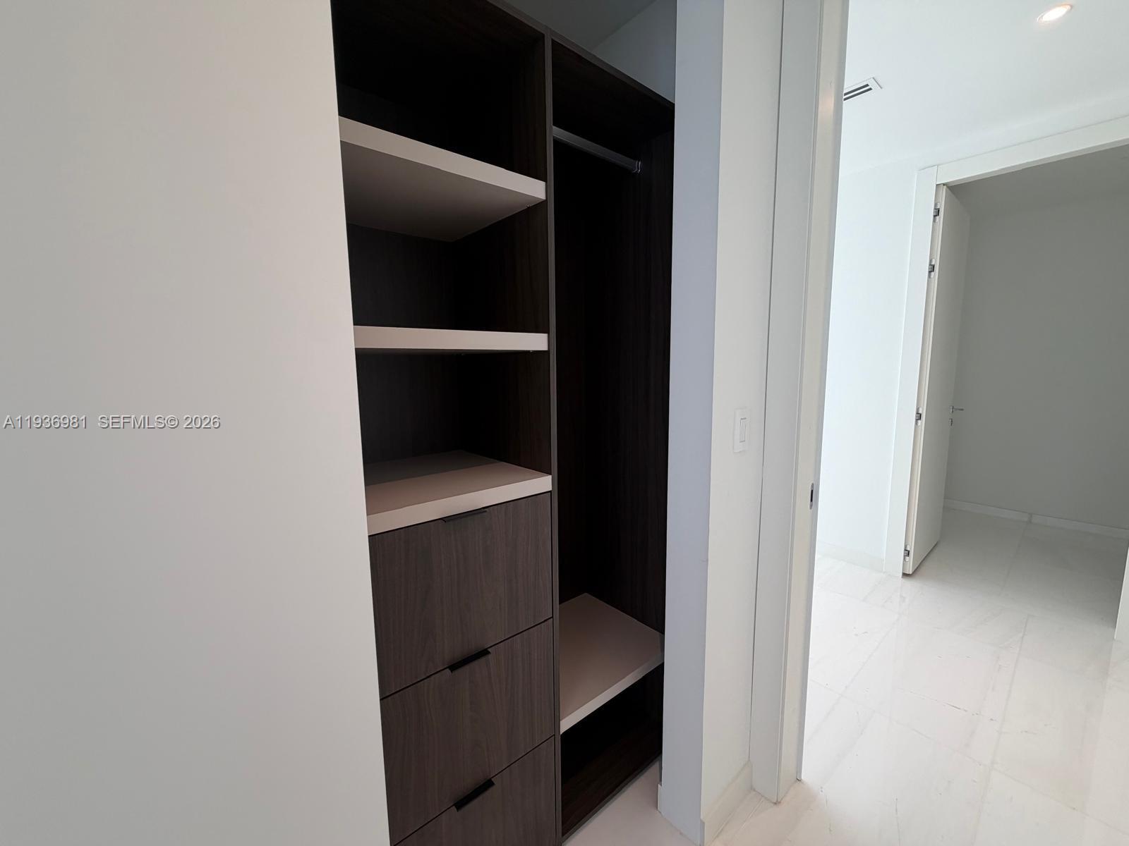 300 Biscayne Blvd Way #3201, Miami FL 33130