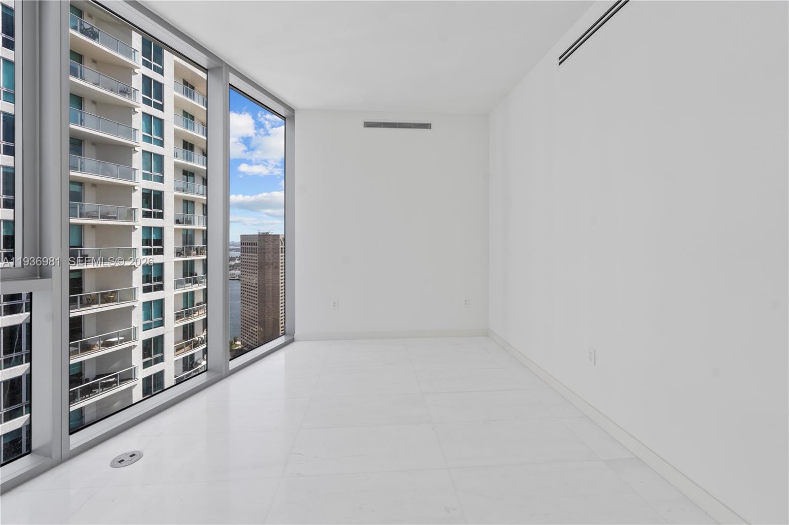 300 Biscayne Blvd Way #3201, Miami FL 33130