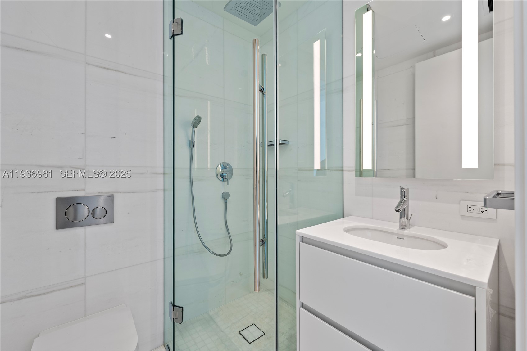 300 Biscayne Blvd Way #3201, Miami FL 33130