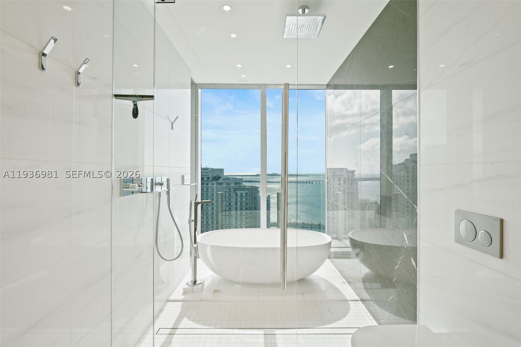 300 Biscayne Blvd Way #3201, Miami FL 33130