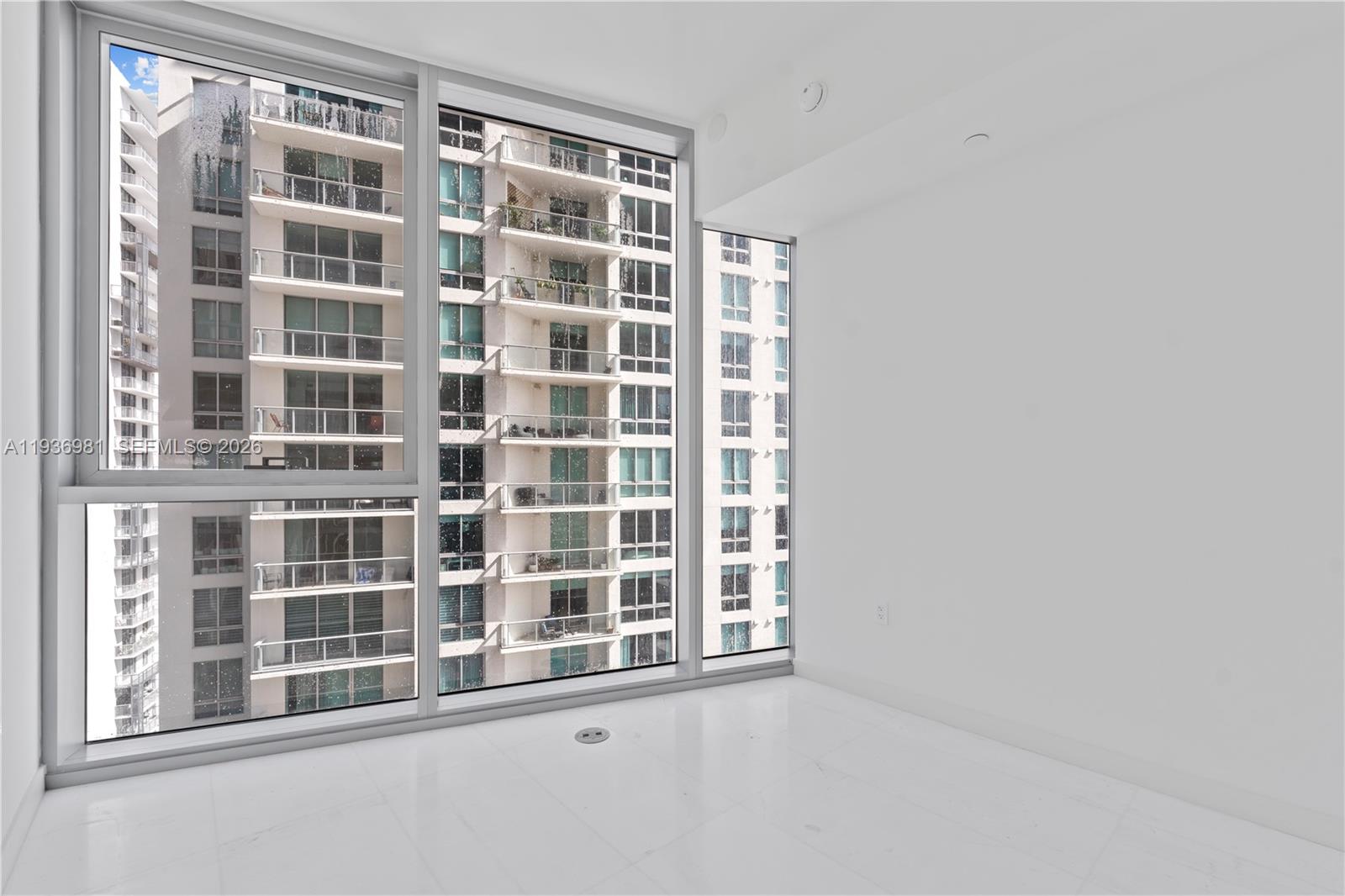 300 Biscayne Blvd Way #3201, Miami FL 33130