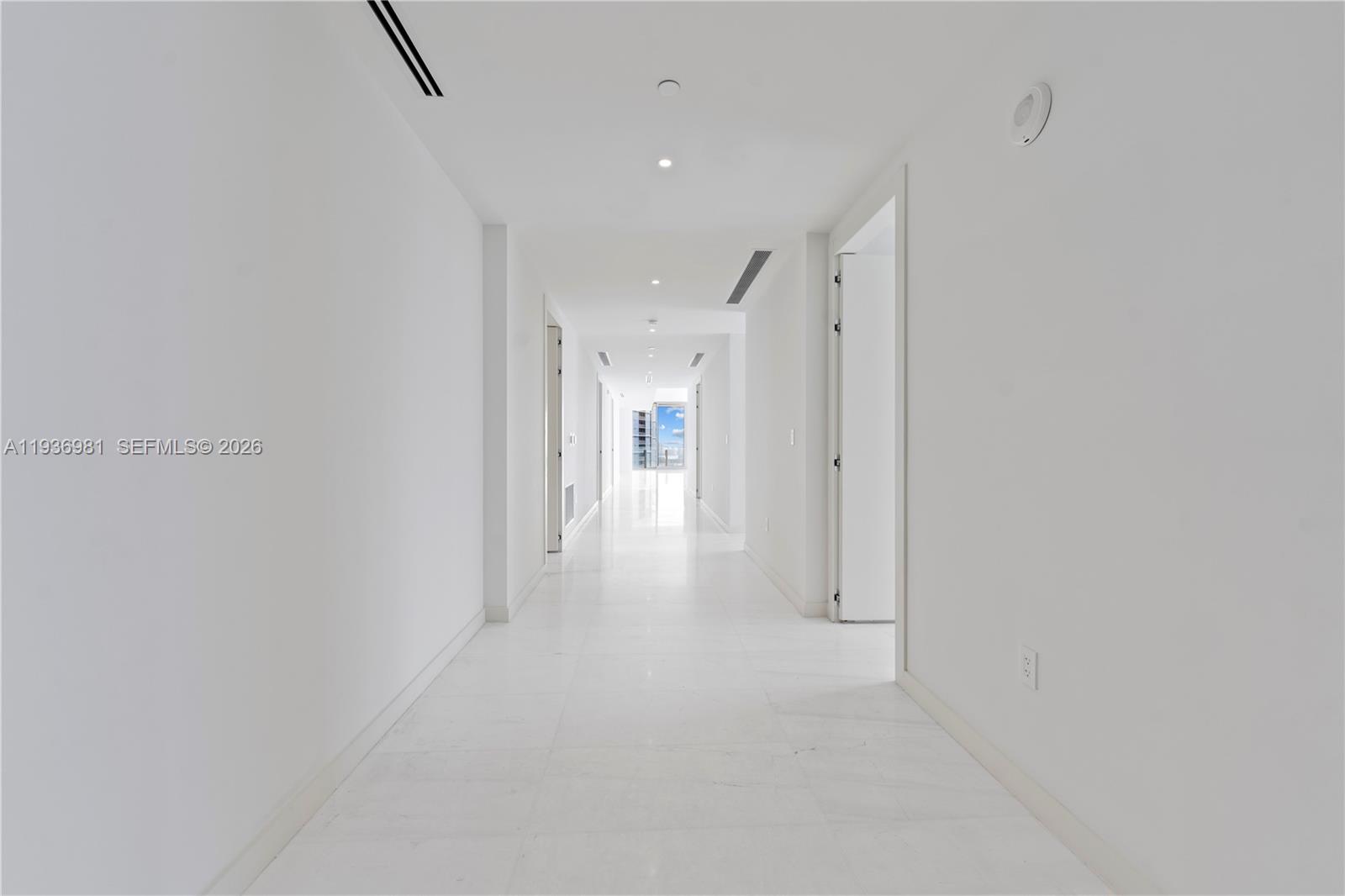 300 Biscayne Blvd Way #3201, Miami FL 33130
