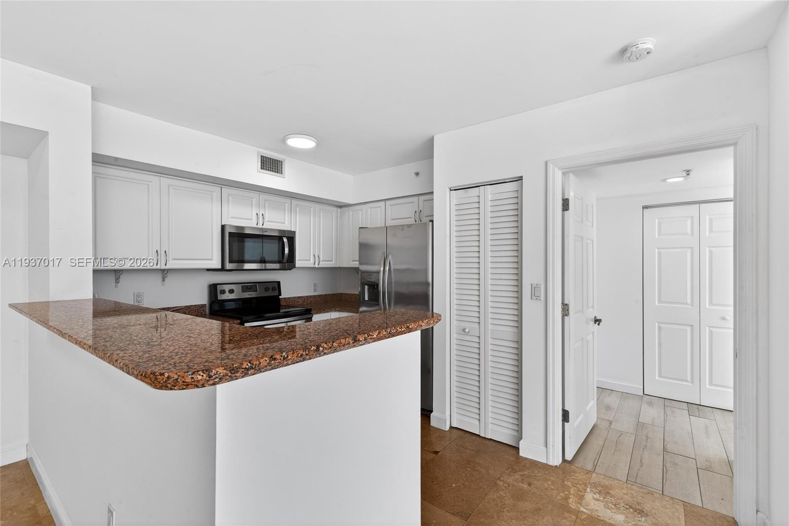 1155 Brickell Bay Dr #1903, Miami FL 33131
