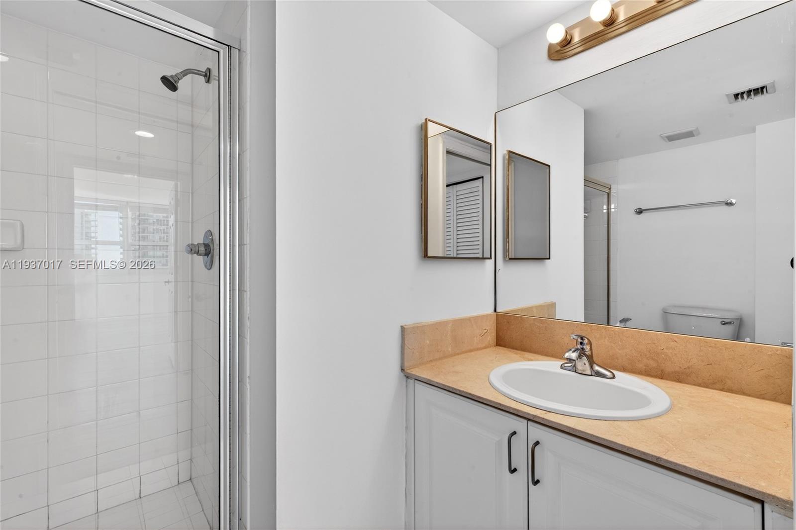 1155 Brickell Bay Dr #1903, Miami FL 33131