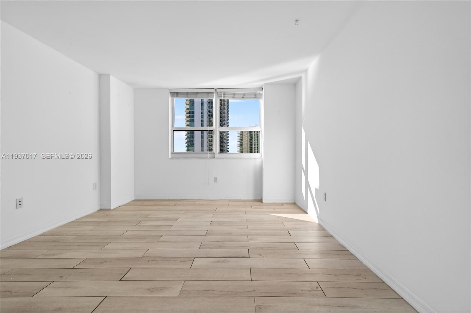 1155 Brickell Bay Dr #1903, Miami FL 33131