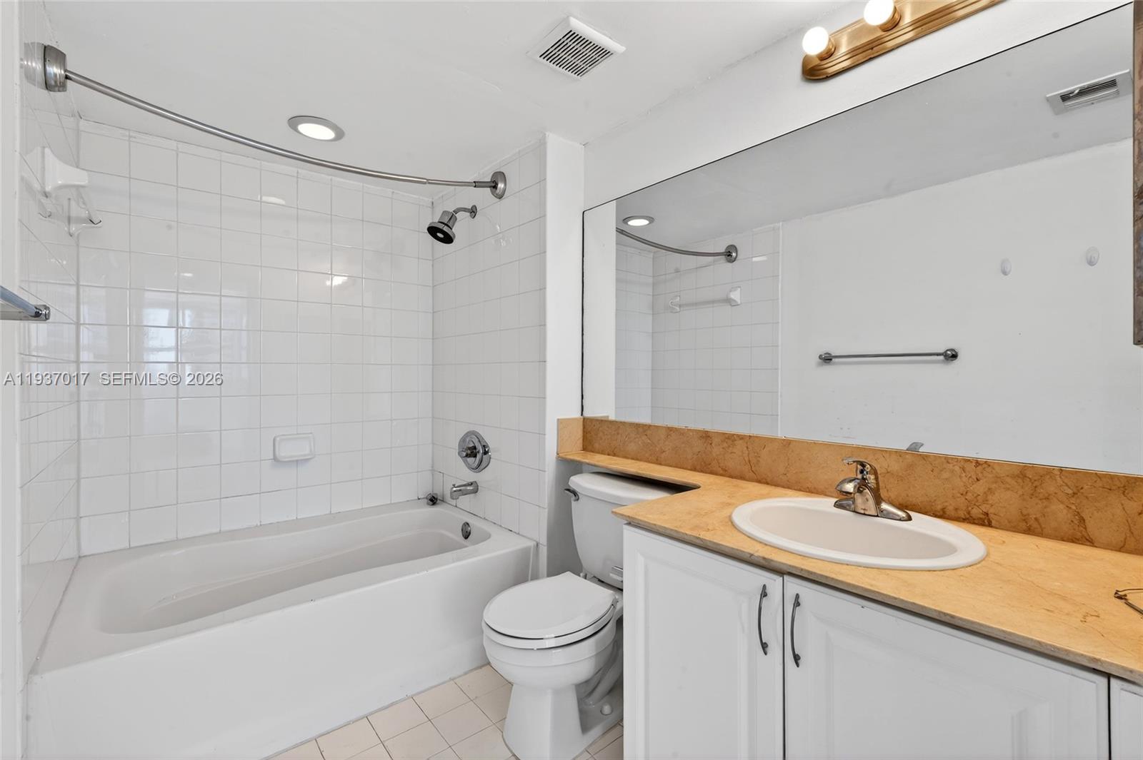 1155 Brickell Bay Dr #1903, Miami FL 33131