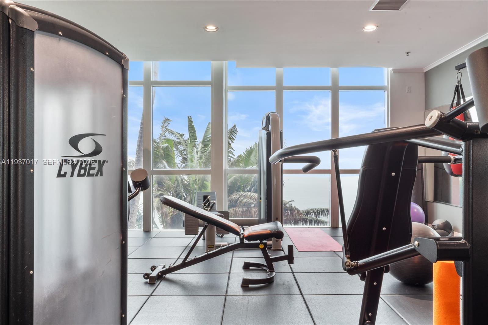 1155 Brickell Bay Dr #1903, Miami FL 33131