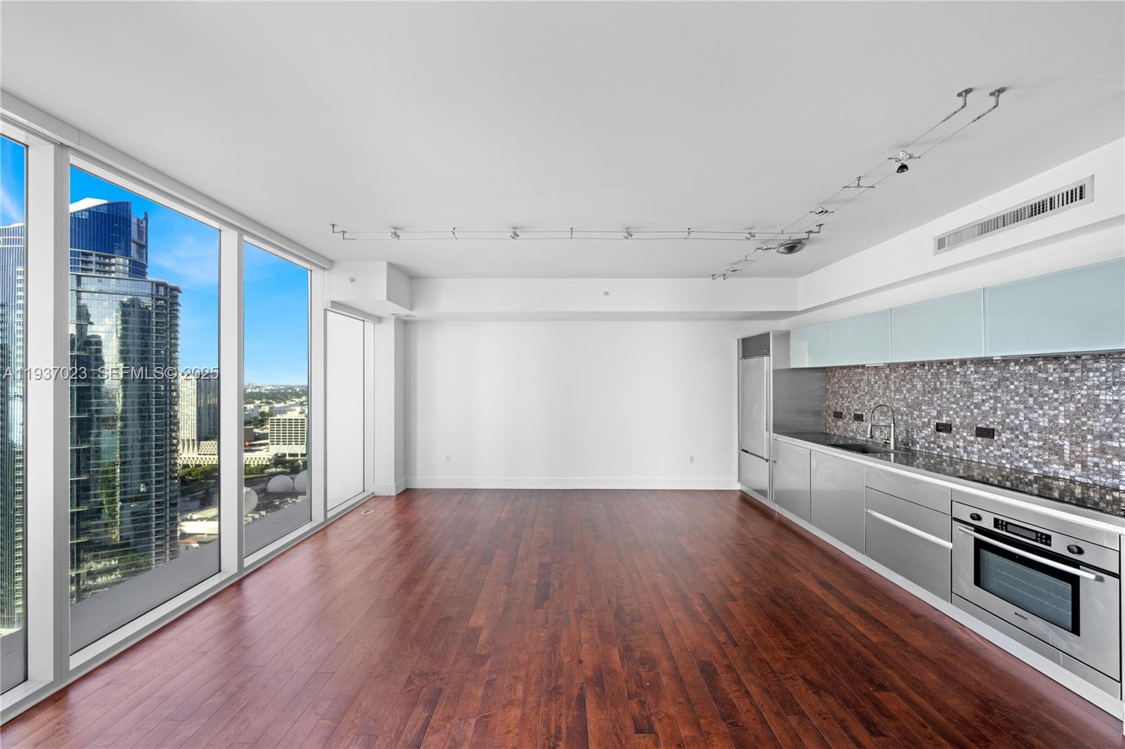1040 Biscayne Blvd #4108, Miami FL 33132