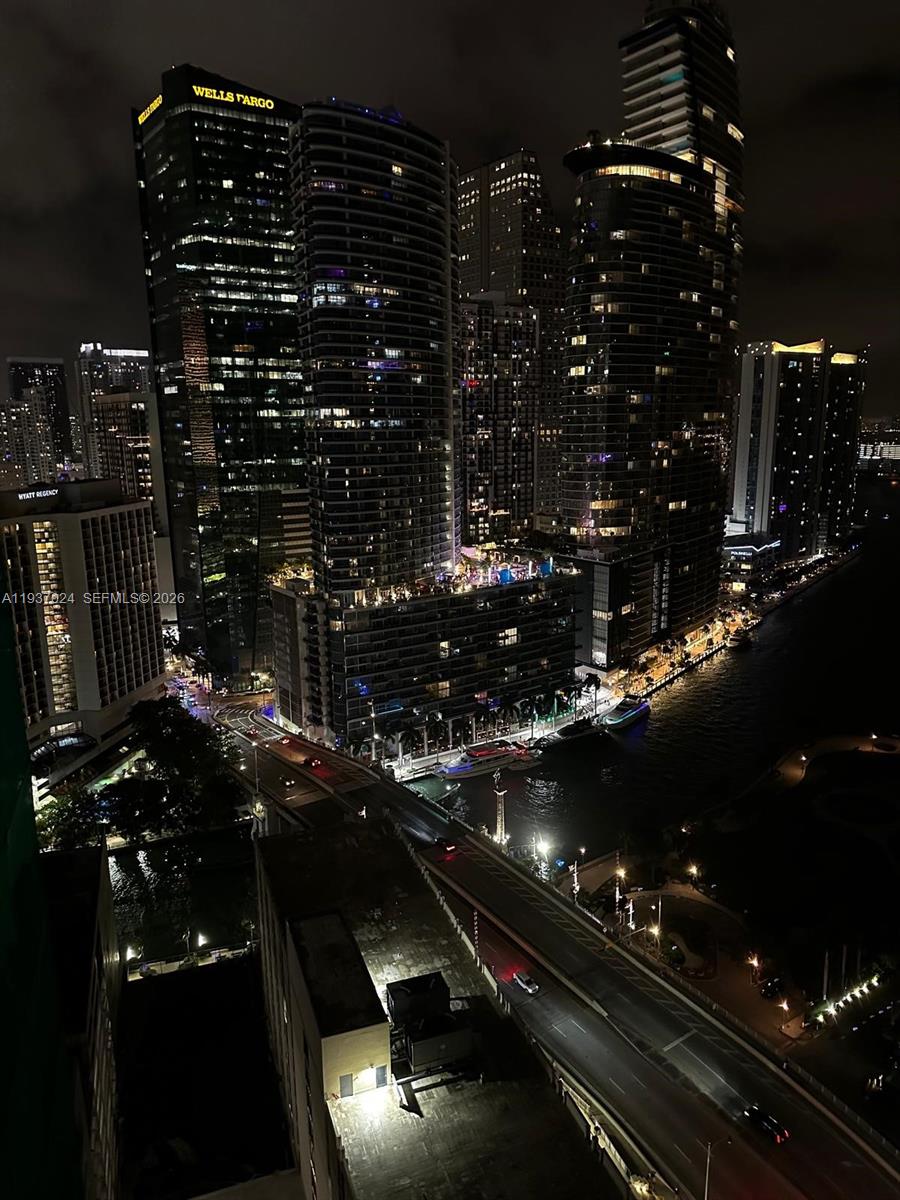 500 Brickell Ave #3307, Miami FL 33131