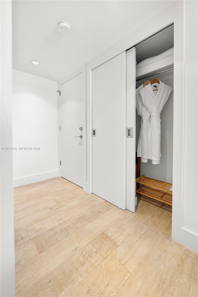 102 24th St #1207, Miami Beach FL 33139