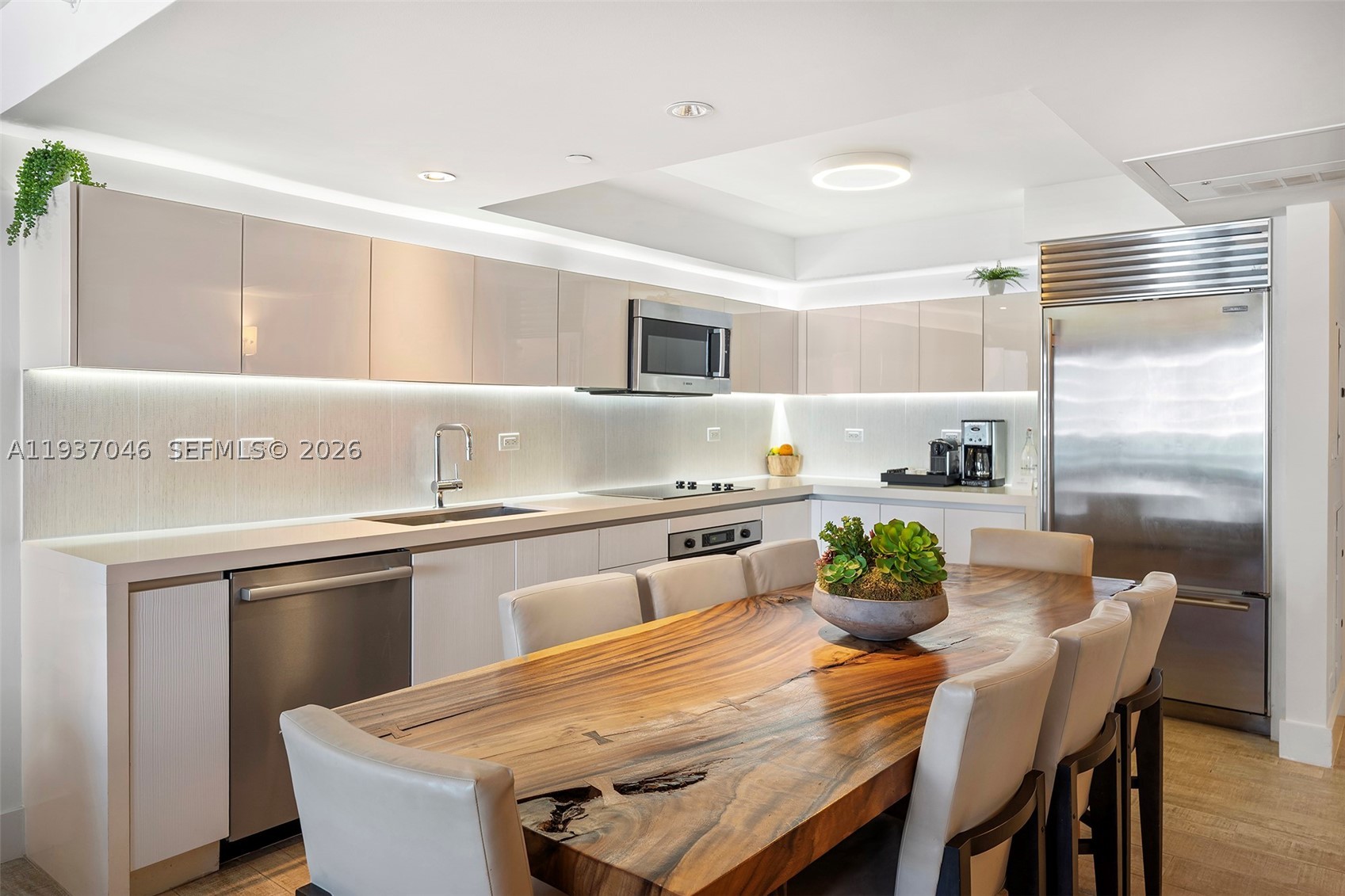 102 24th St #1207, Miami Beach FL 33139
