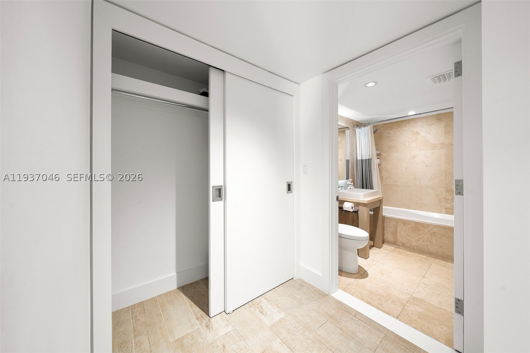 102 24th St #1207, Miami Beach FL 33139