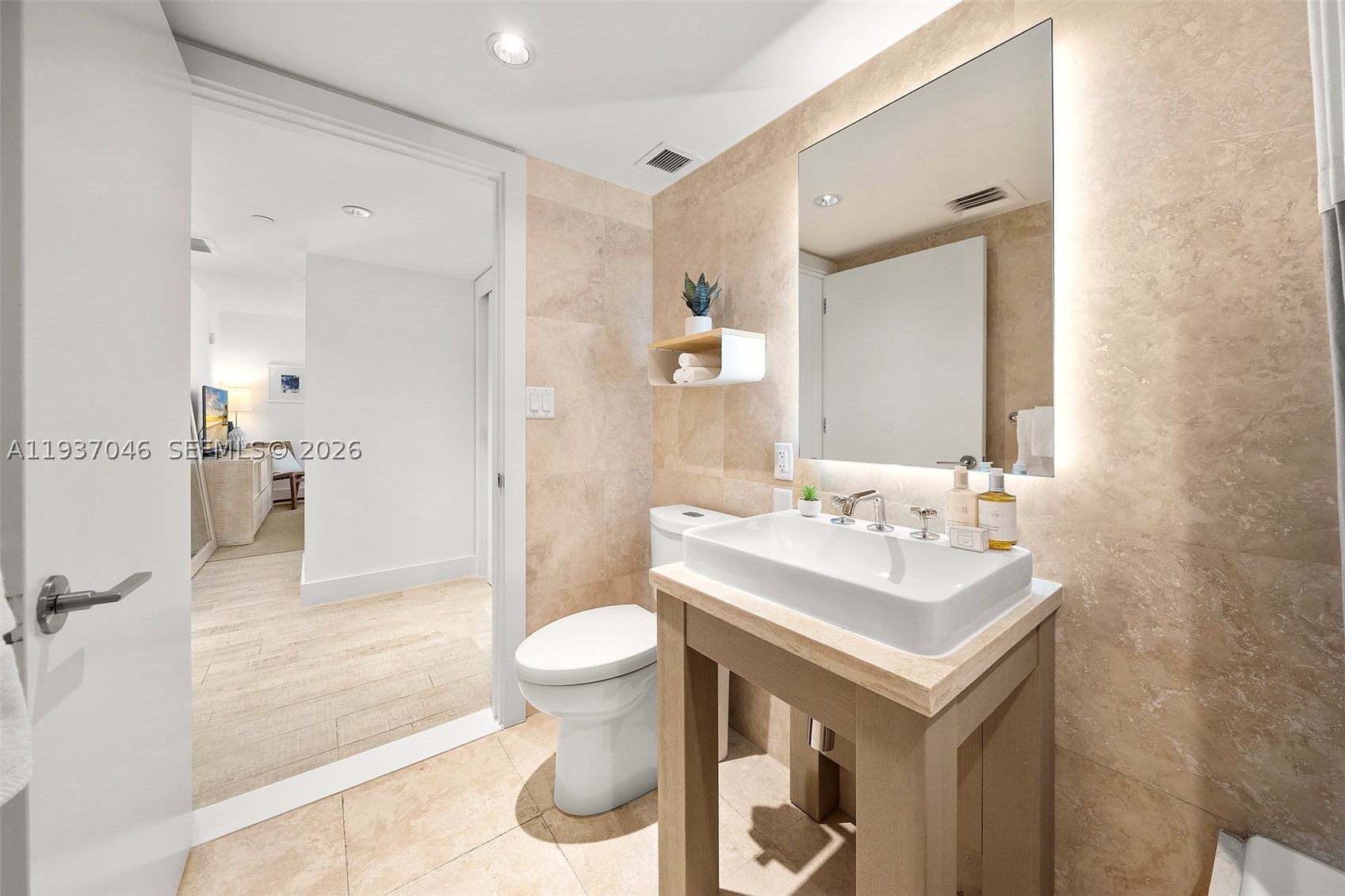 102 24th St #1207, Miami Beach FL 33139