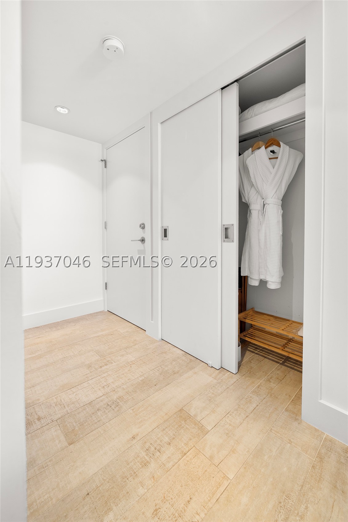 102 24th St #1207, Miami Beach FL 33139