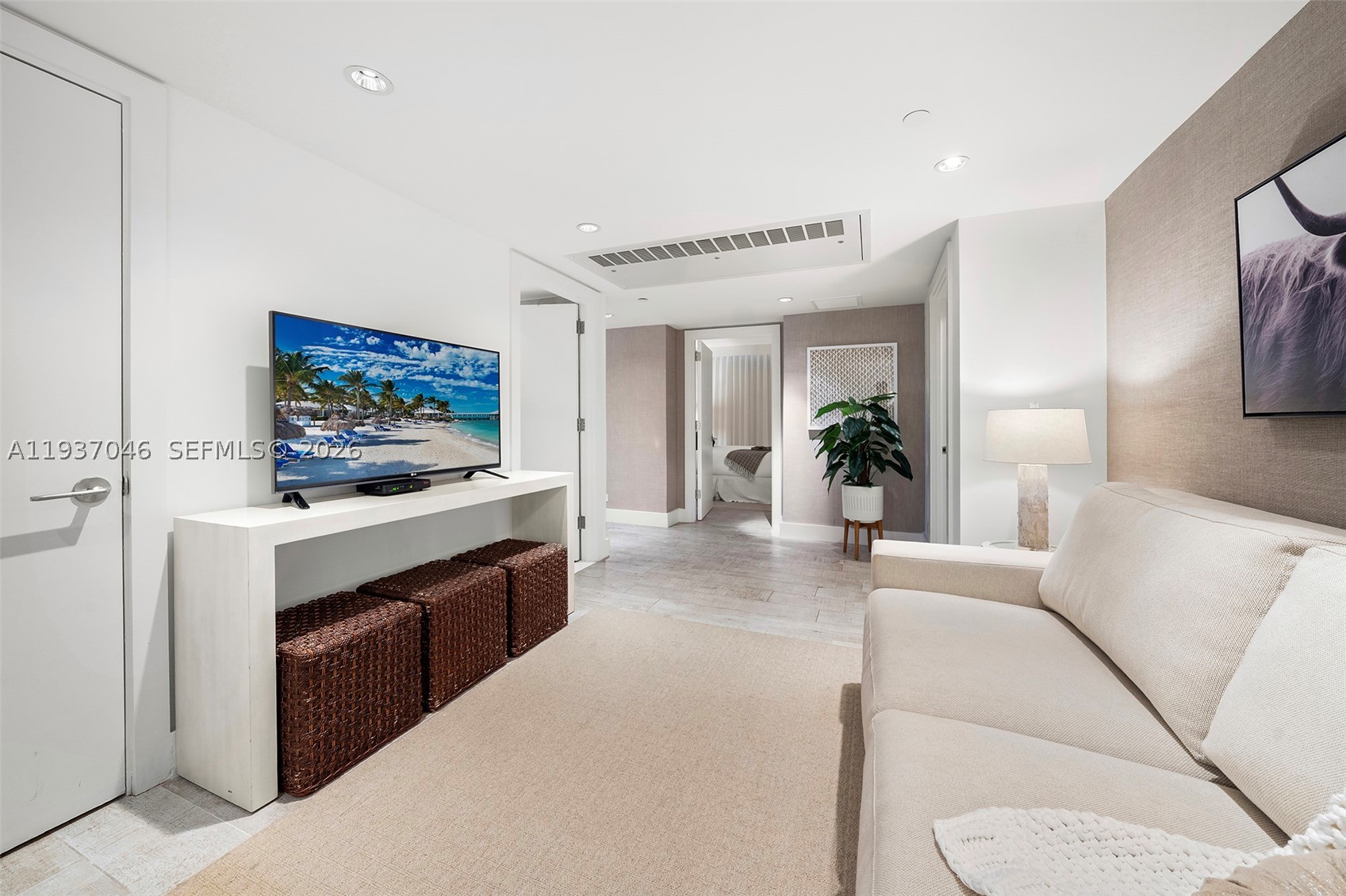 102 24th St #1207, Miami Beach FL 33139