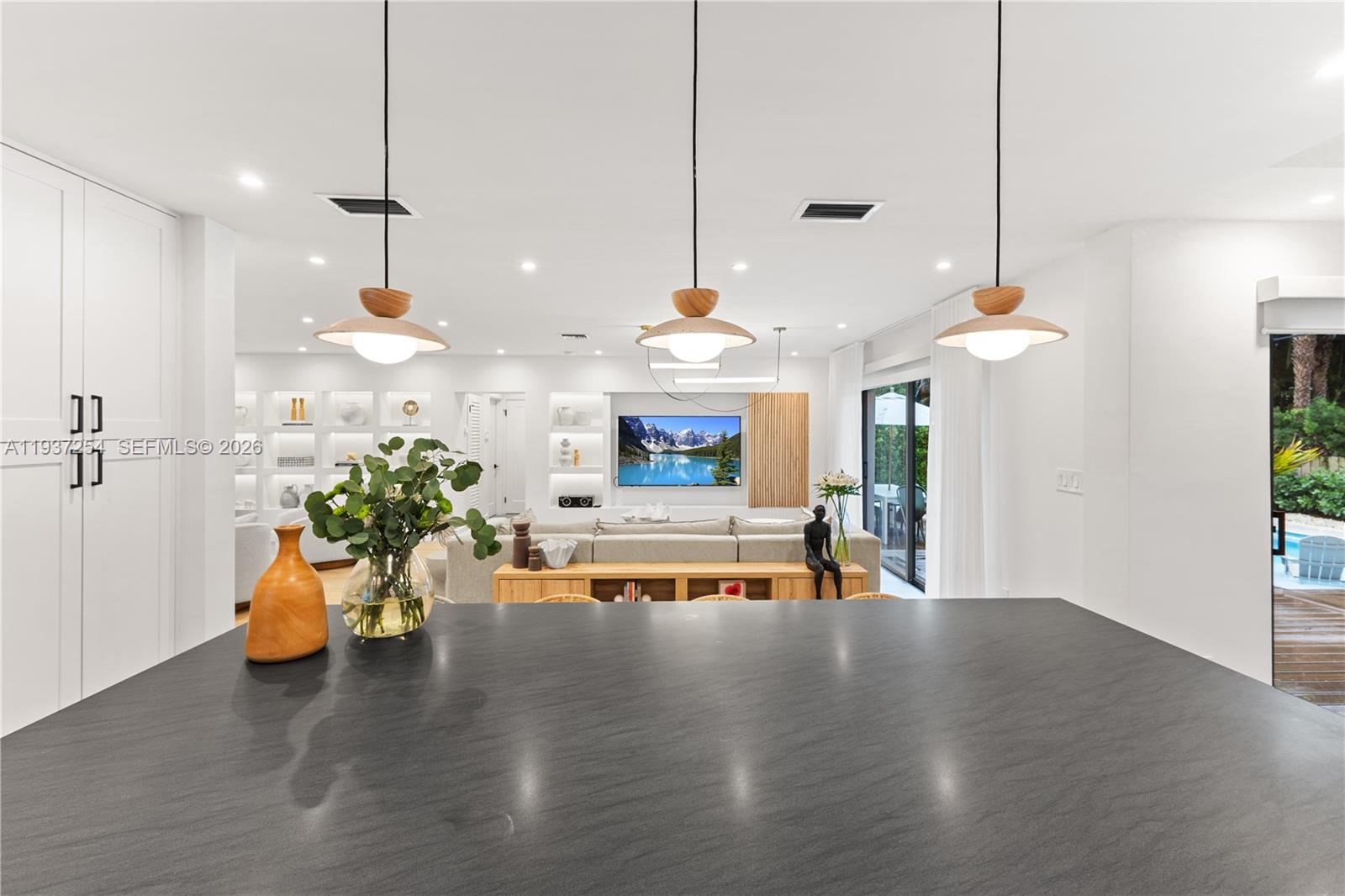 800 NE 72nd St, Miami FL 33138