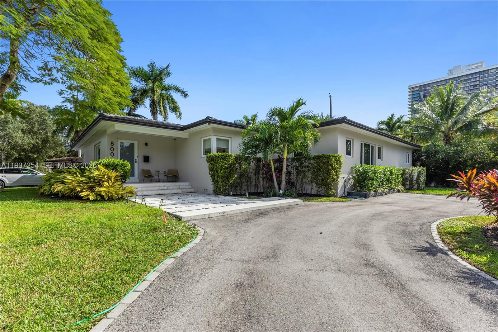 800 NE 72nd St, Miami FL 33138