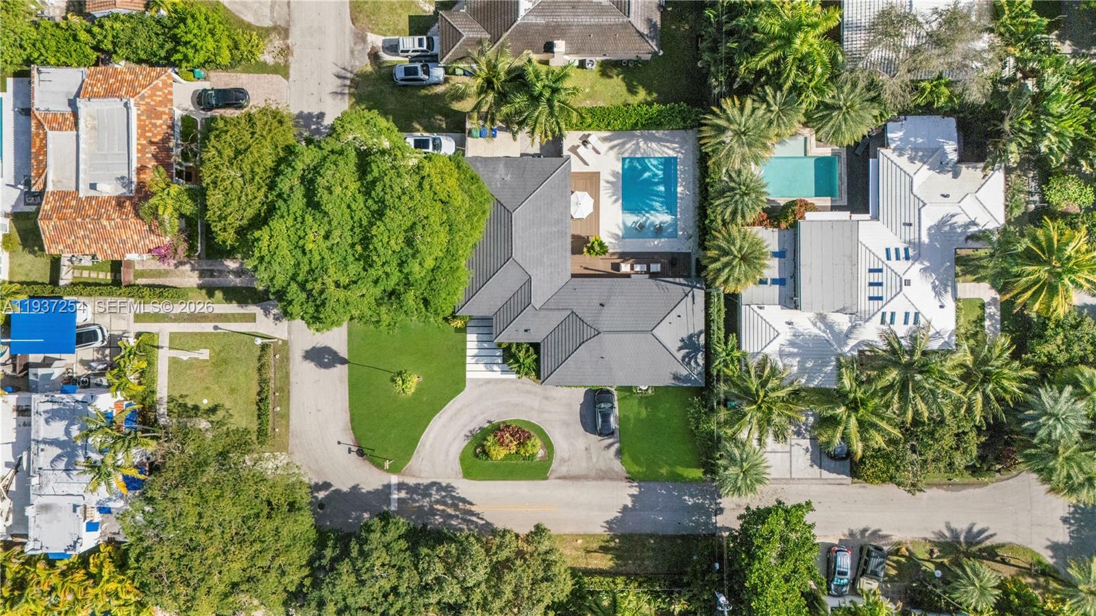 800 NE 72nd St, Miami FL 33138