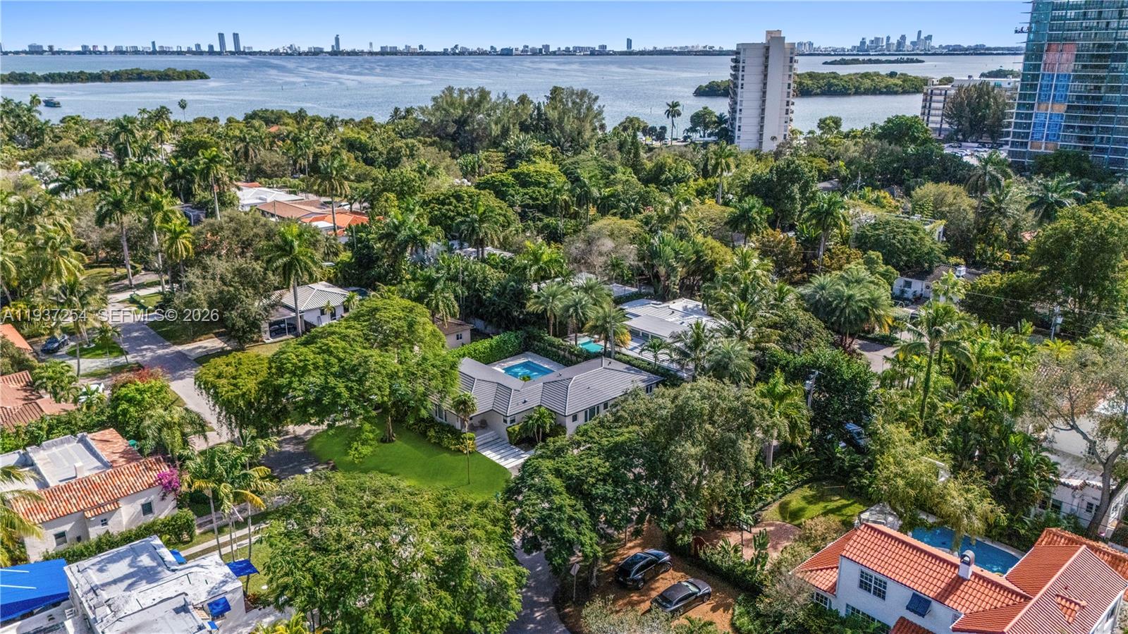 800 NE 72nd St, Miami FL 33138