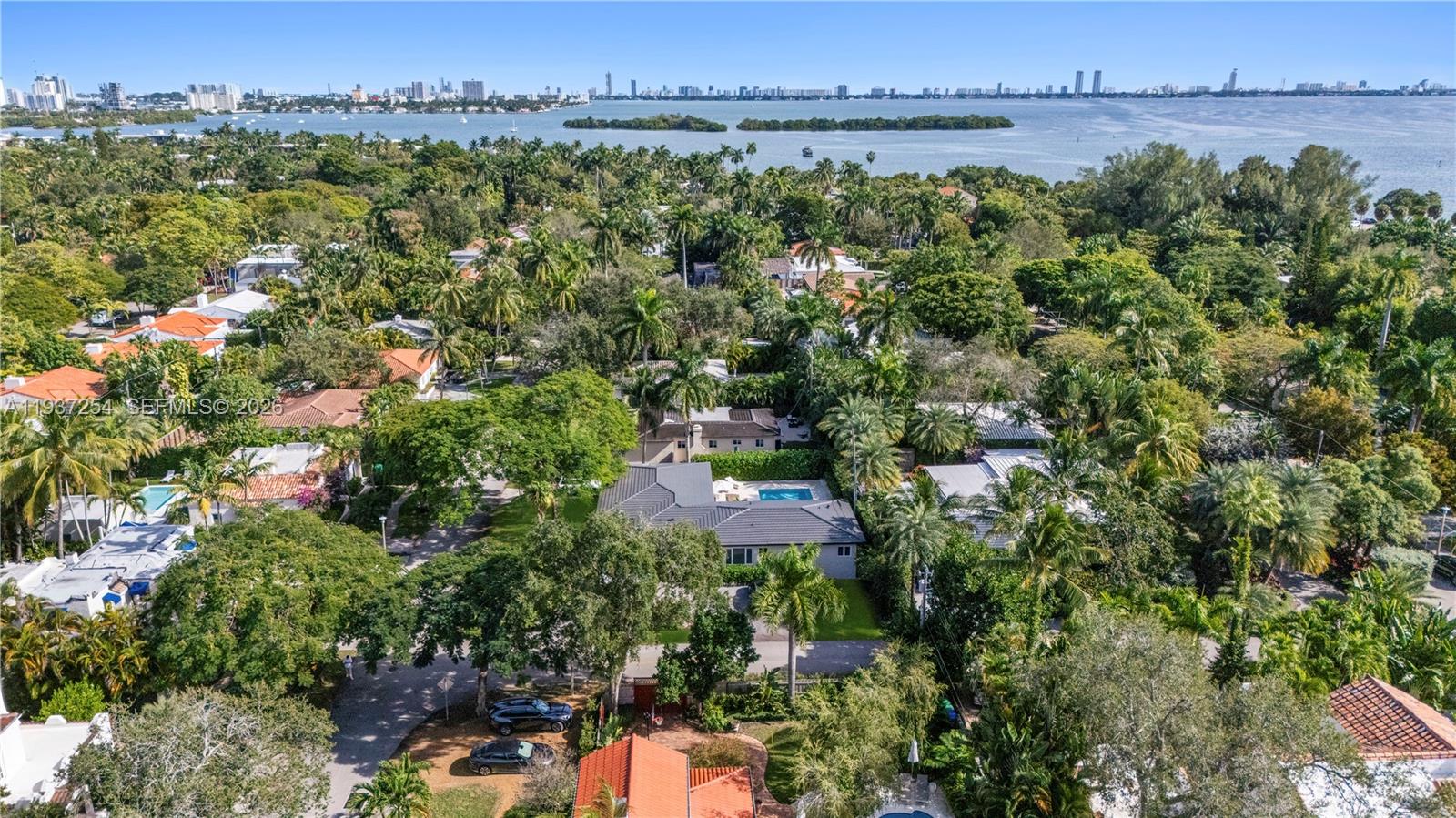 800 NE 72nd St, Miami FL 33138