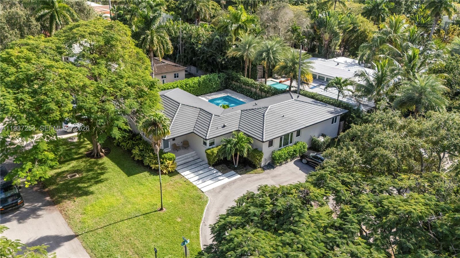 800 NE 72nd St, Miami FL 33138