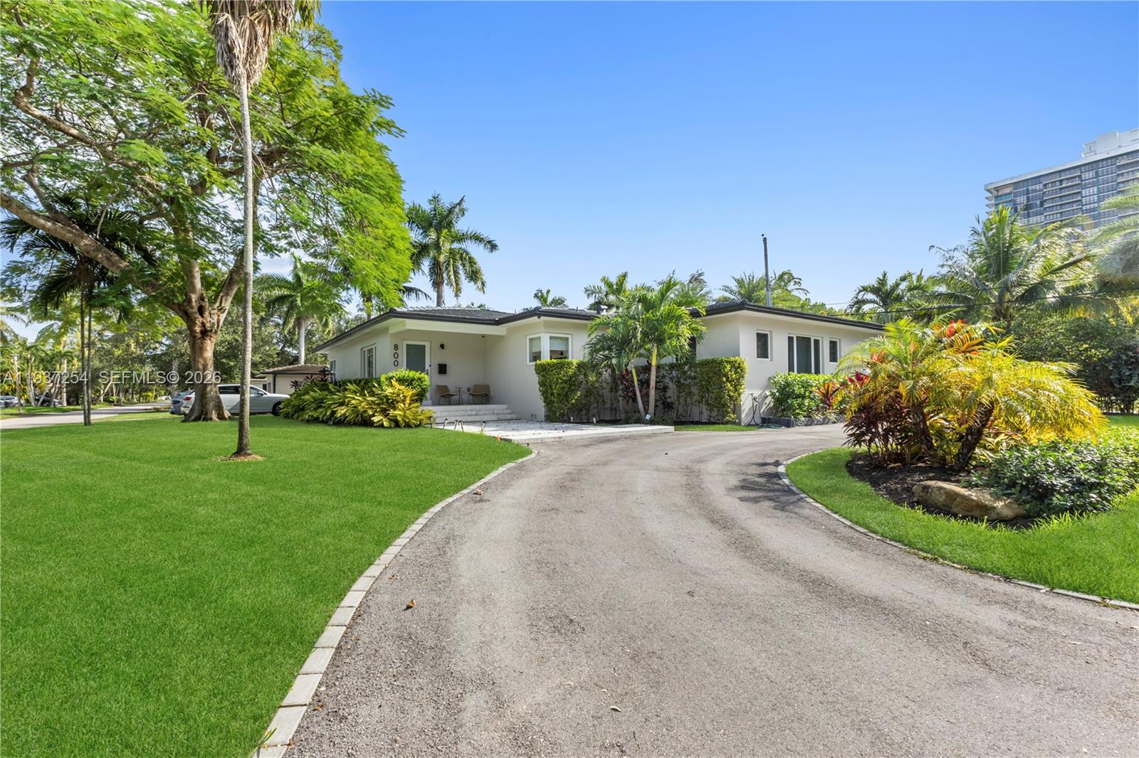 800 NE 72nd St, Miami FL 33138