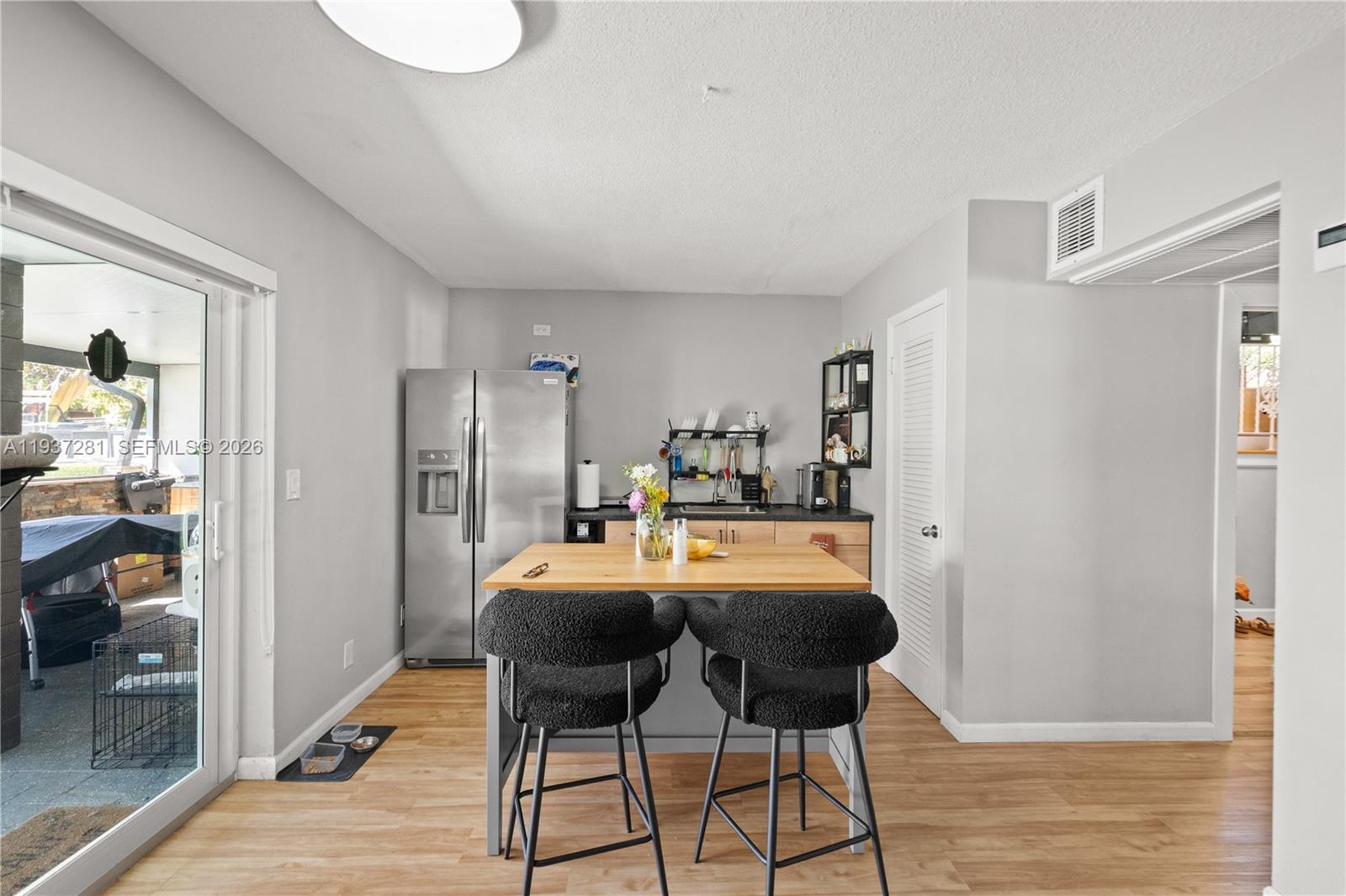 1016 NE 4th Ct, Hallandale Beach FL 33009