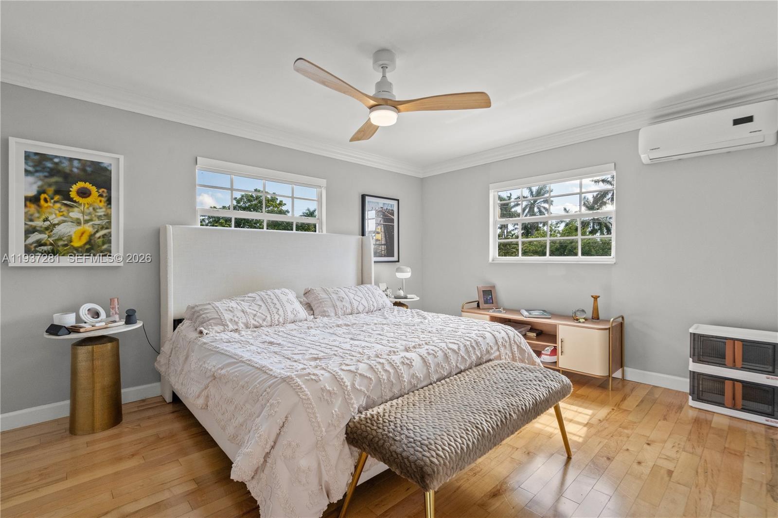1016 NE 4th Ct, Hallandale Beach FL 33009