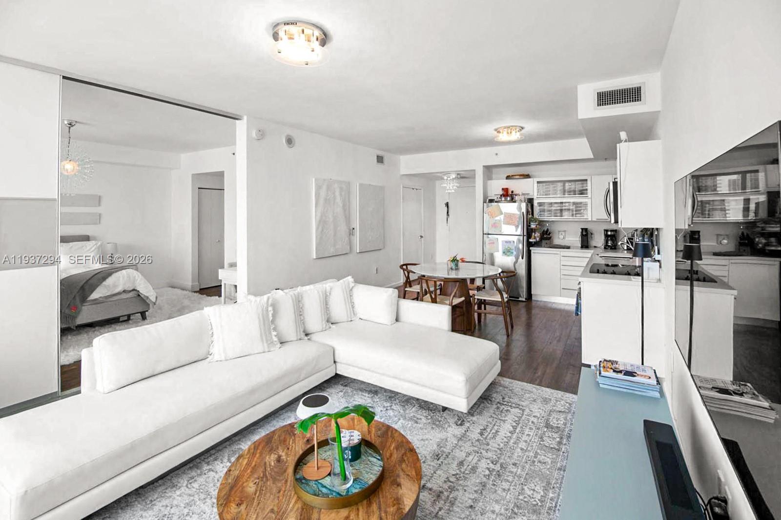 90 SW 3rd St #2703, Miami FL 33130