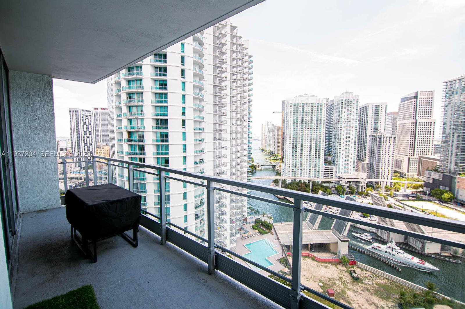 90 SW 3rd St #2703, Miami FL 33130