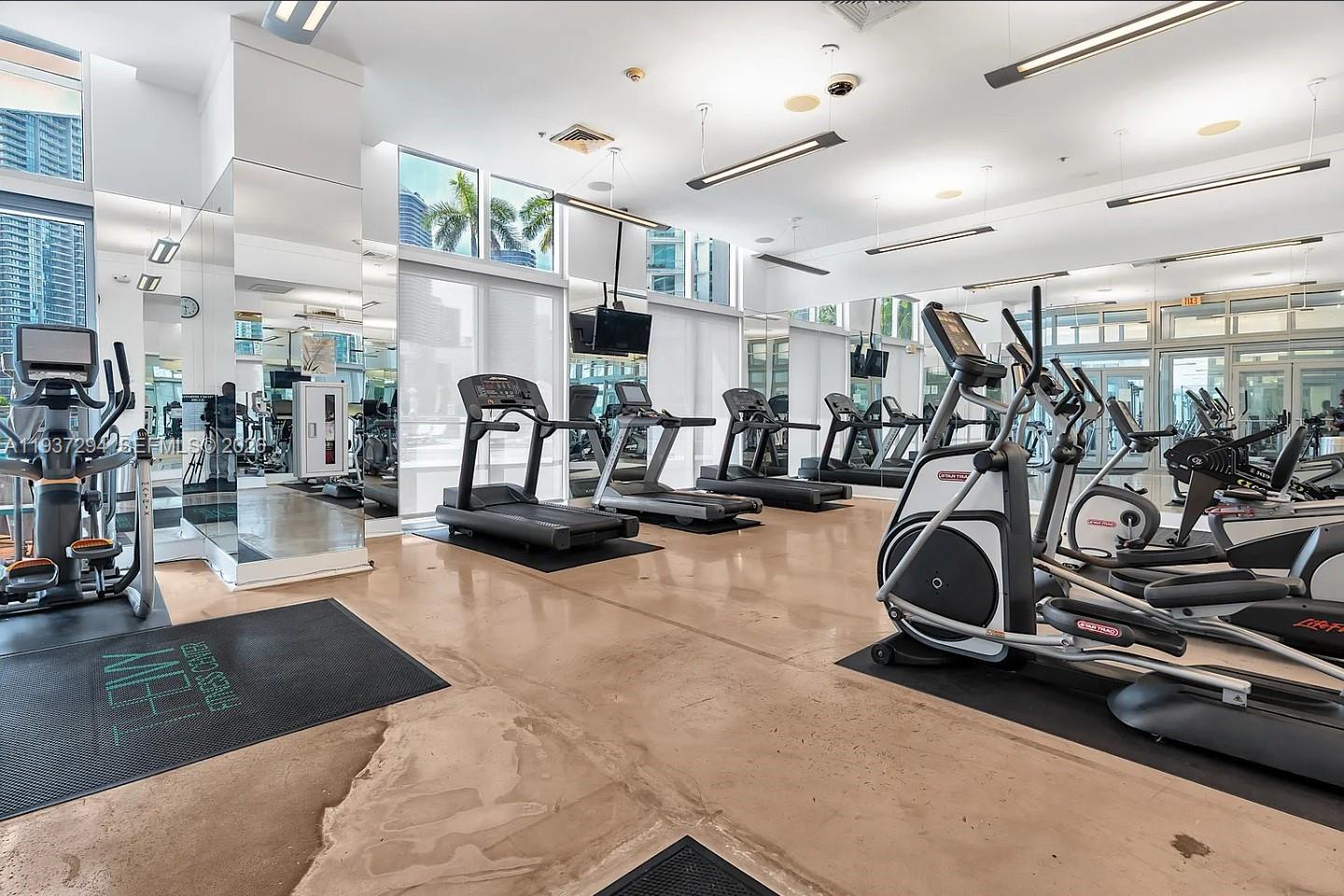 90 SW 3rd St #2703, Miami FL 33130