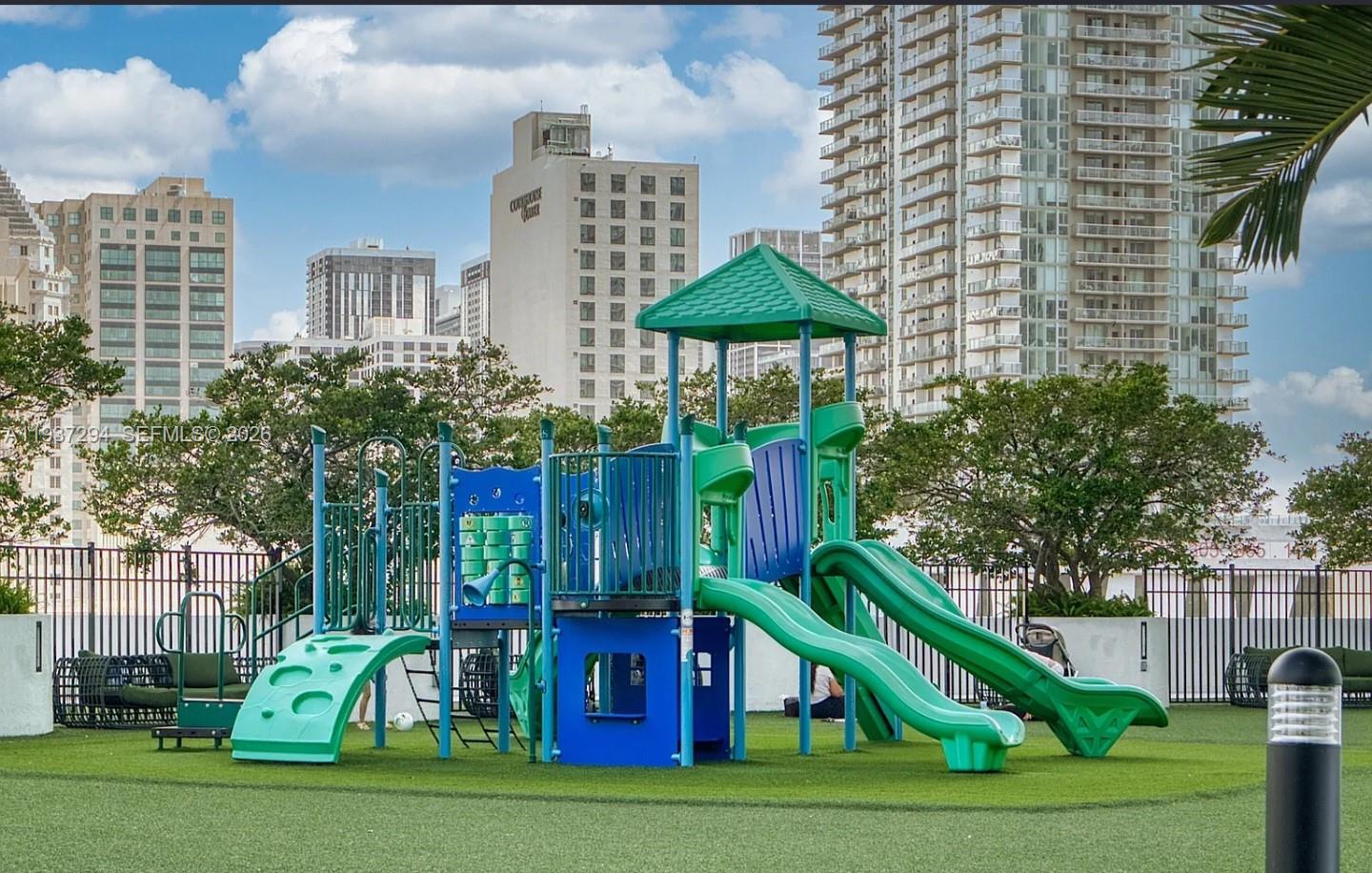 90 SW 3rd St #2703, Miami FL 33130