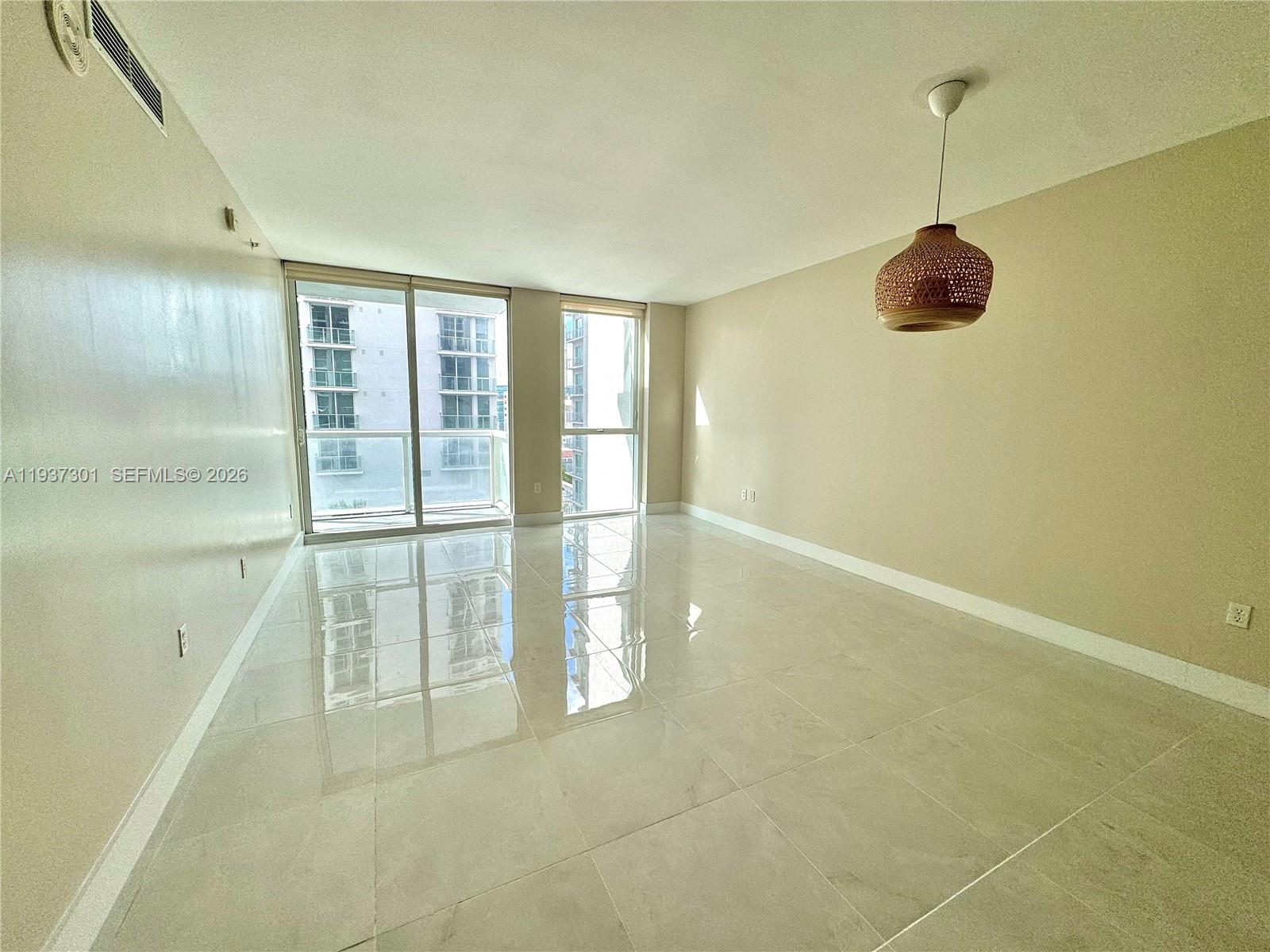 253 NE 2nd St #1504, Miami FL 33132