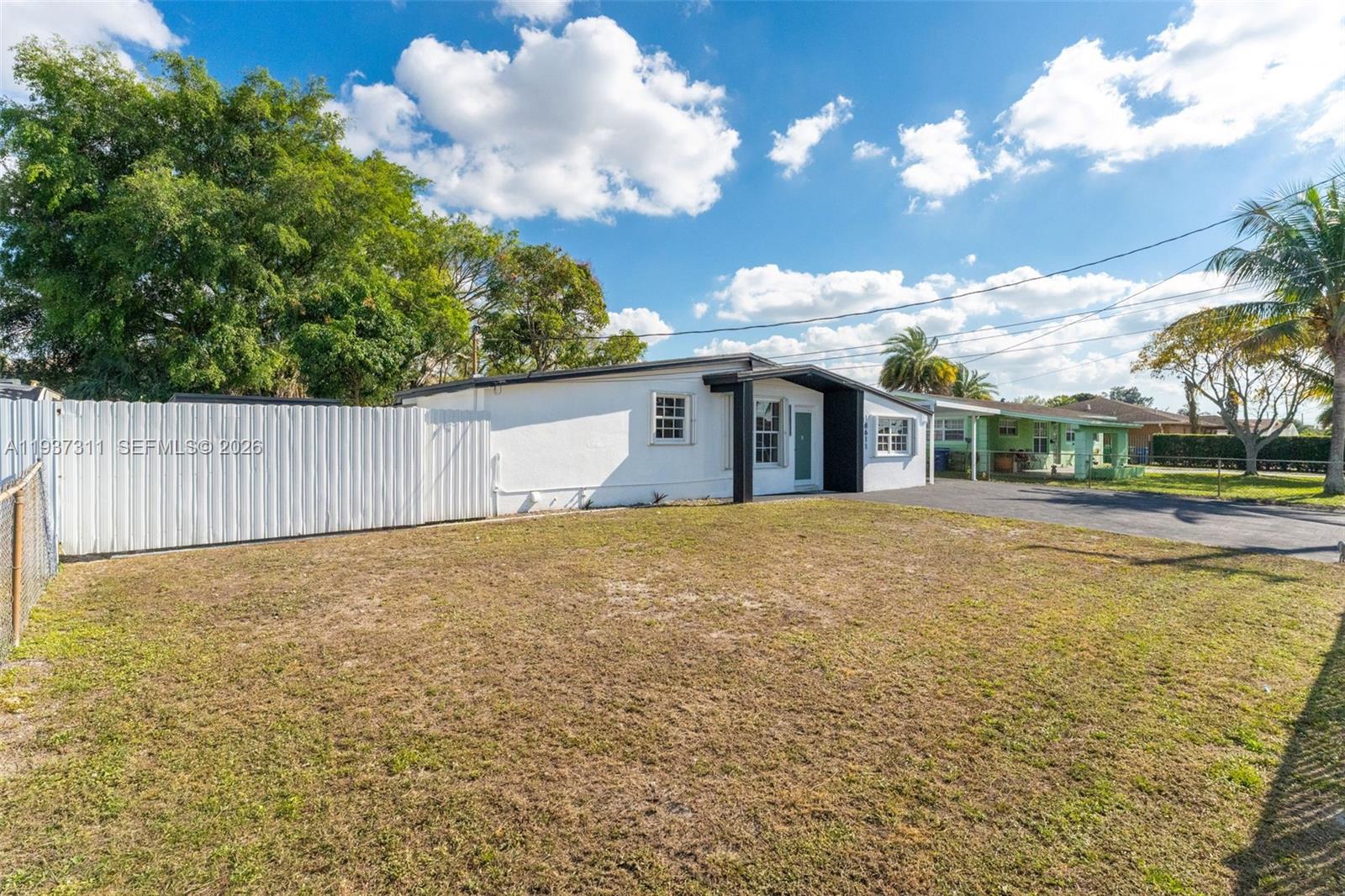 18611 NW 28th Pl, Miami Gardens FL 33056