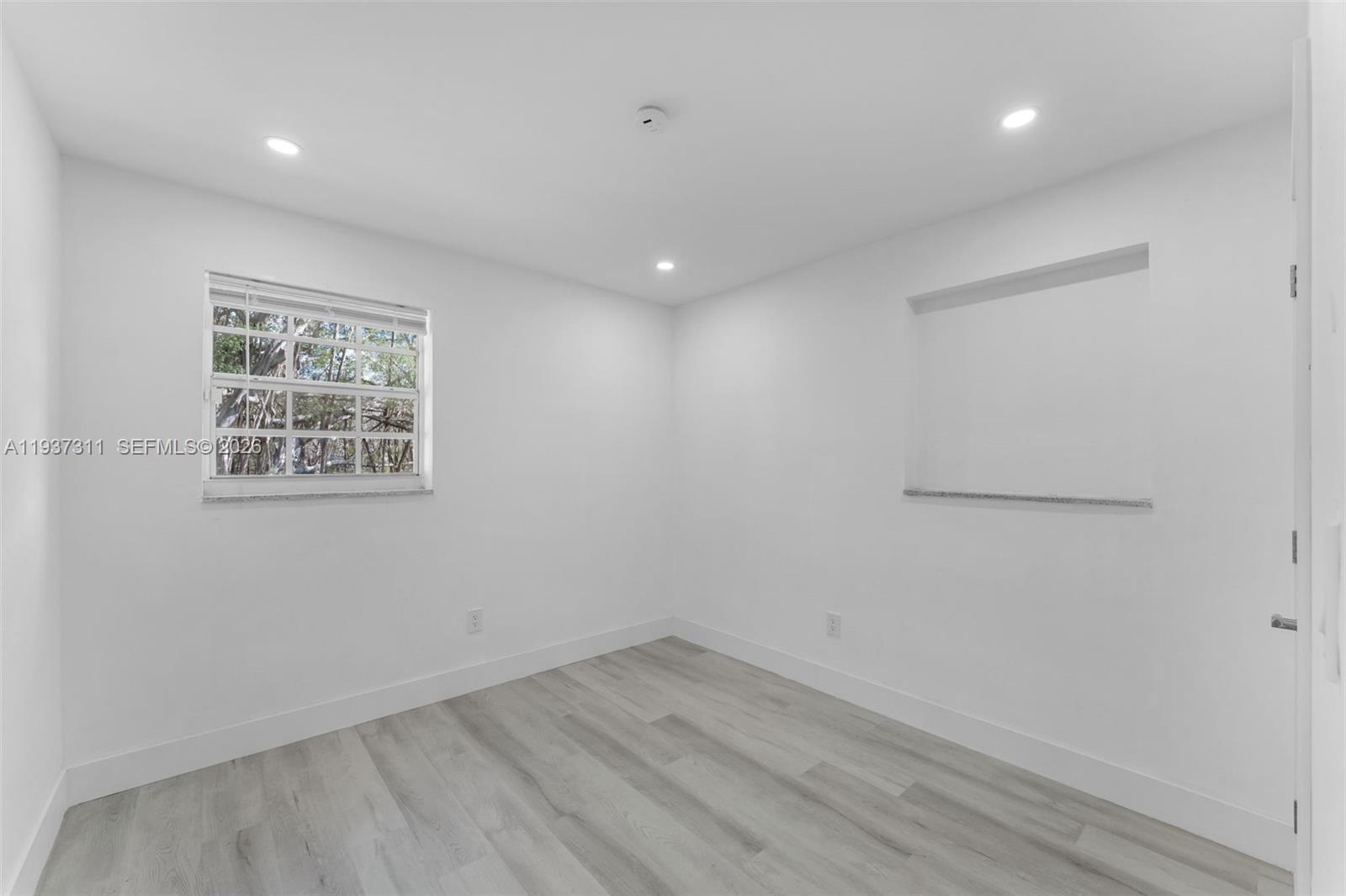 18611 NW 28th Pl, Miami Gardens FL 33056
