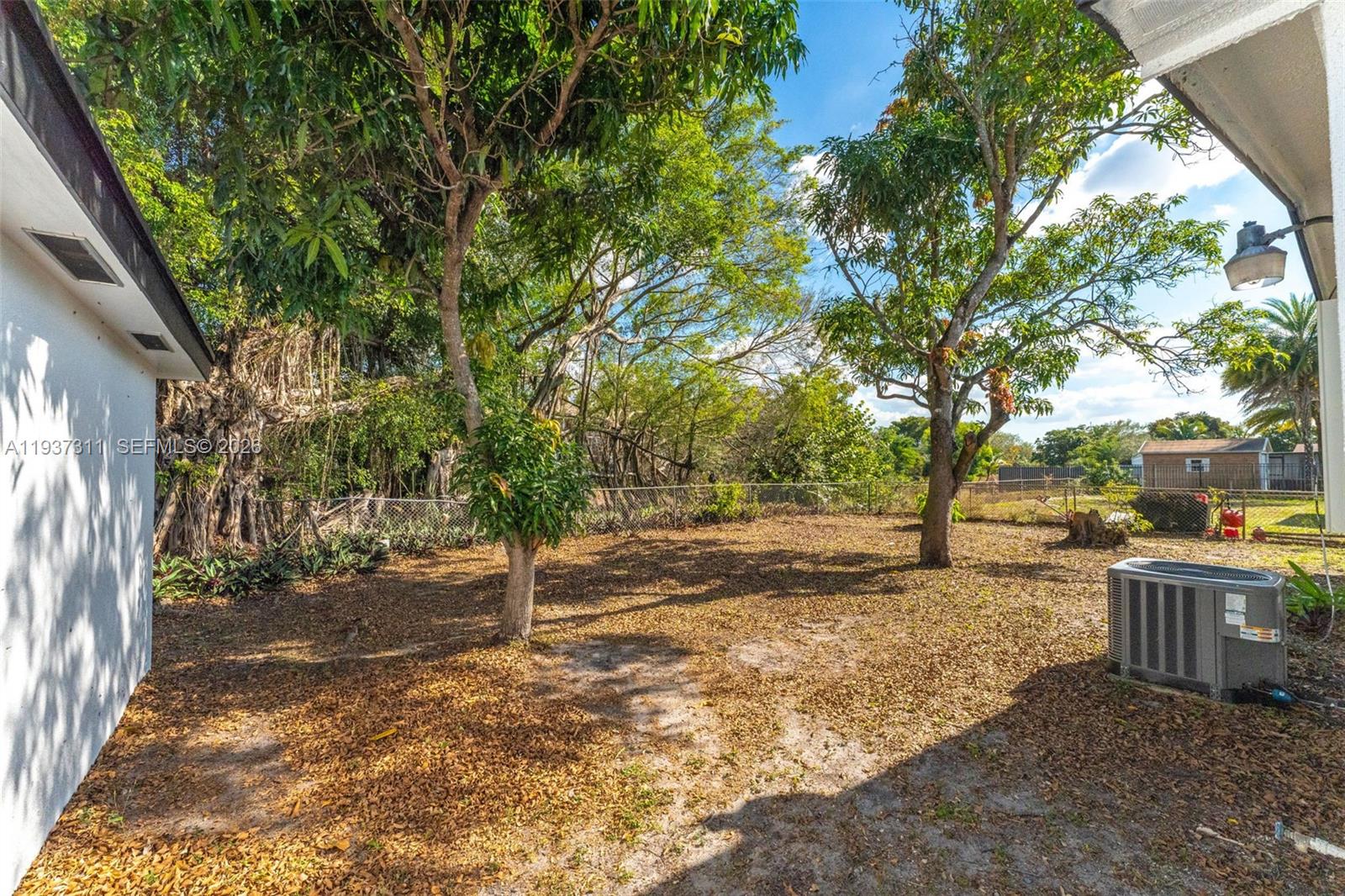 18611 NW 28th Pl, Miami Gardens FL 33056
