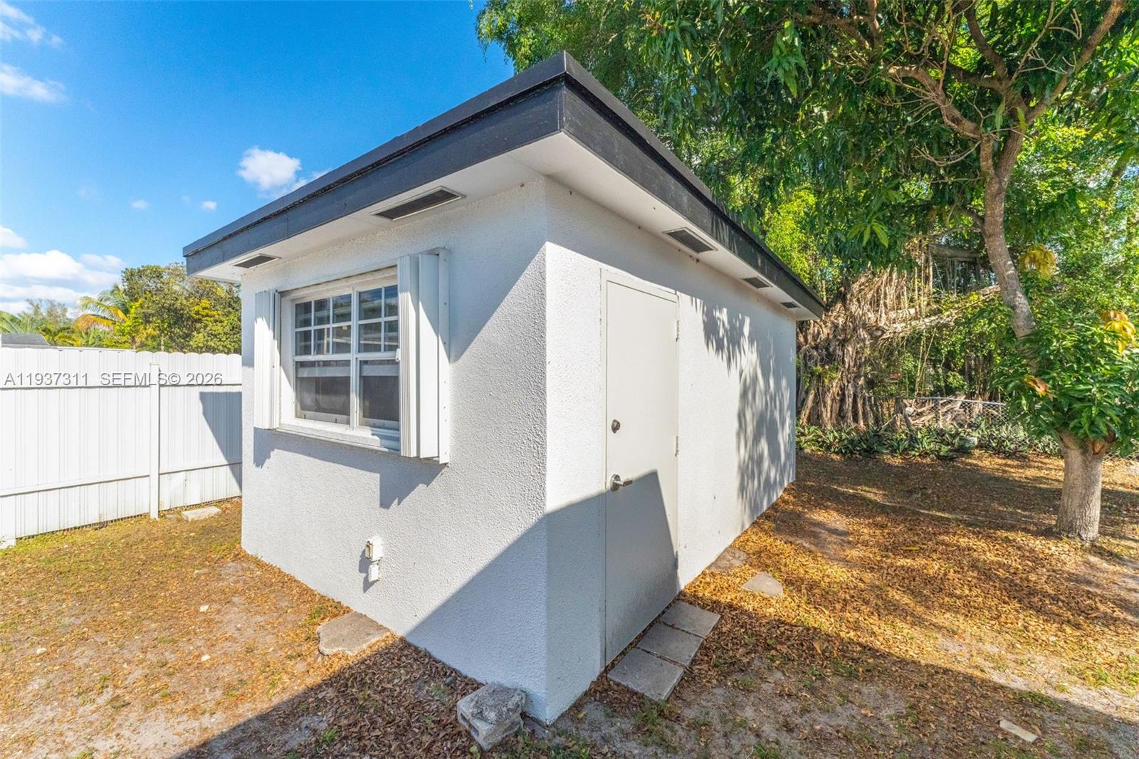 18611 NW 28th Pl, Miami Gardens FL 33056