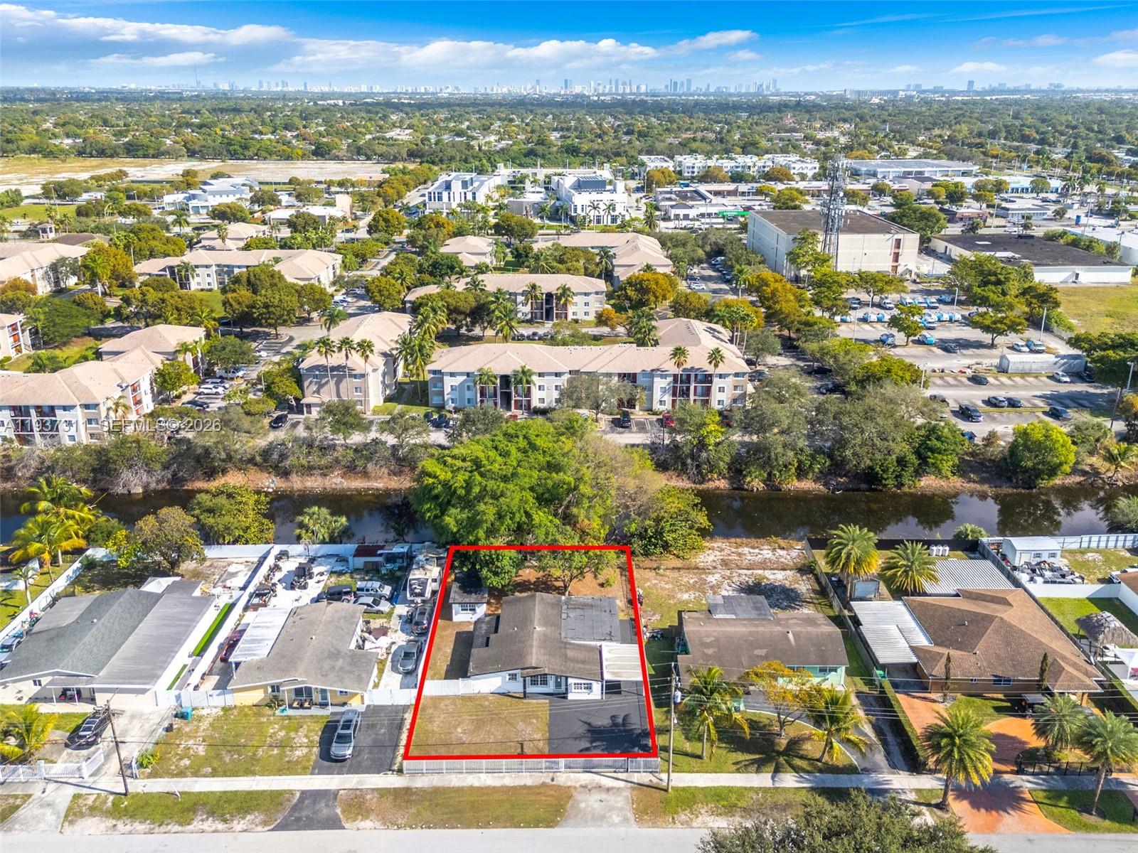 18611 NW 28th Pl, Miami Gardens FL 33056