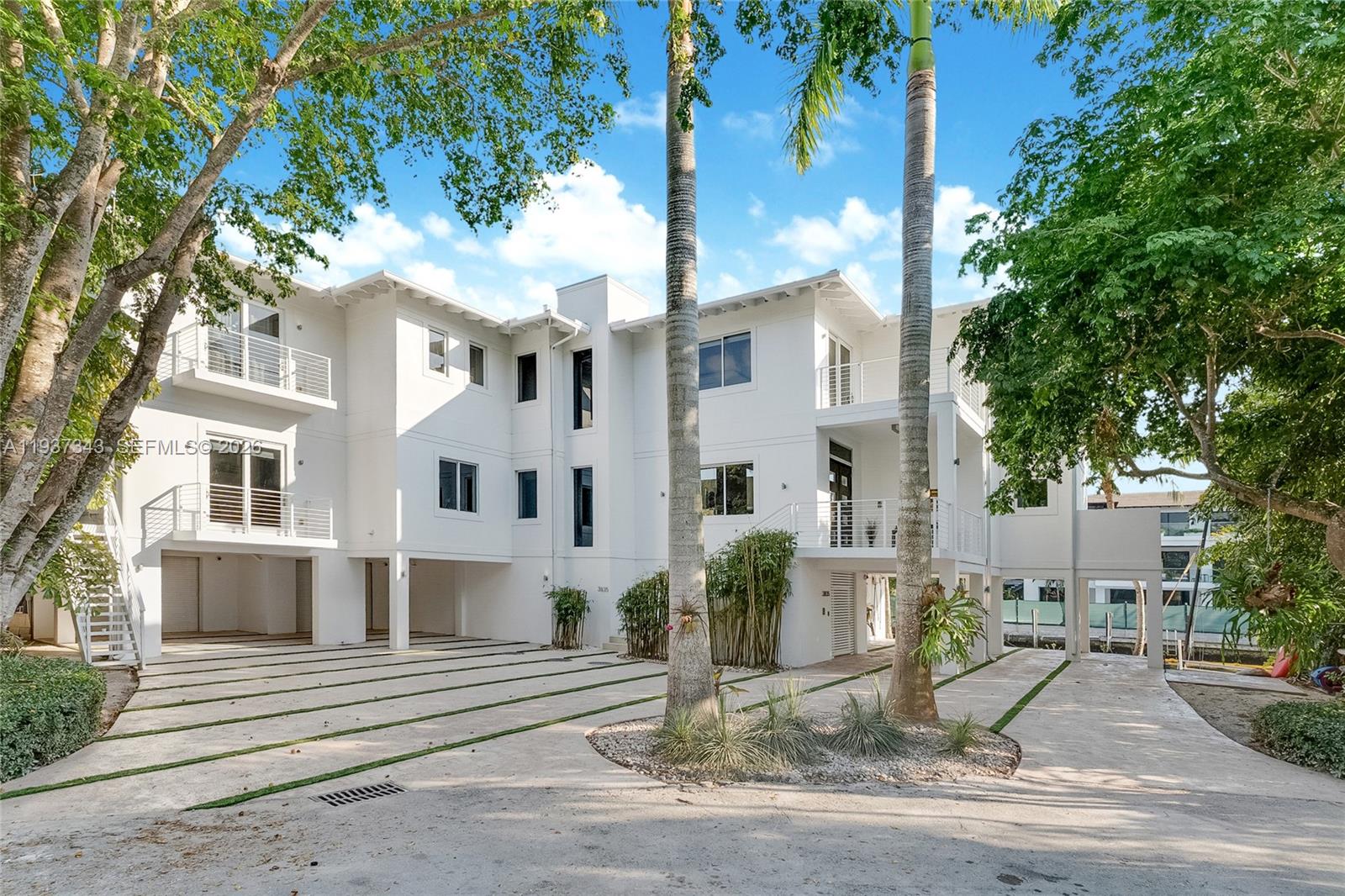 3835 Carole Ct, Miami FL 33133